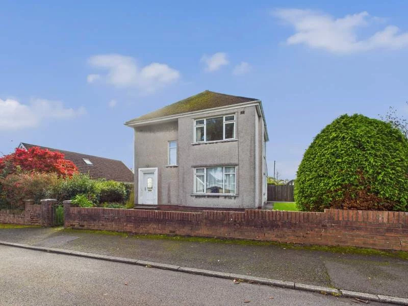 Similar Property: Detached in Cardiff