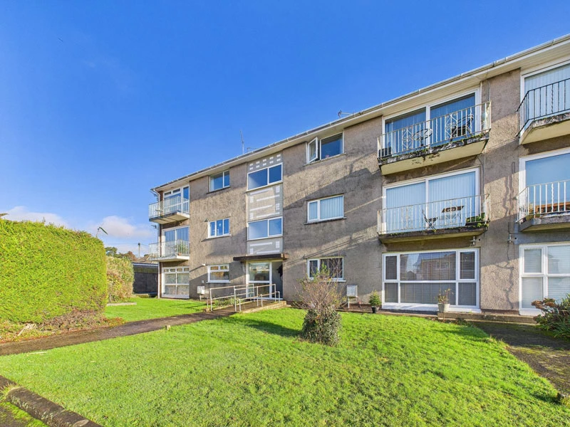 Similar Property: Flat in Cardiff