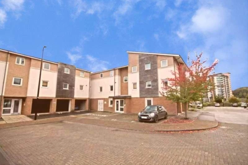 Similar Property: Flat in Cardiff