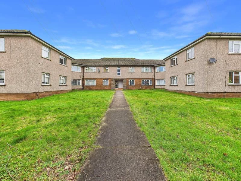 Similar Property: Flat in Cardiff