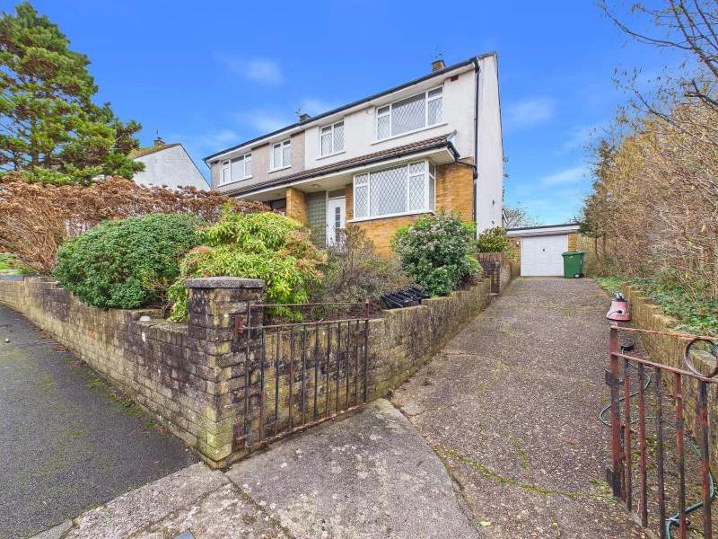 Similar Property: Semi Detached in Cardiff