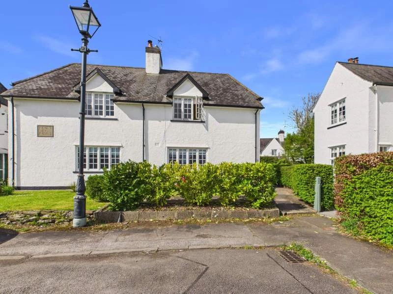 Similar Property: Semi Detached in Cardiff