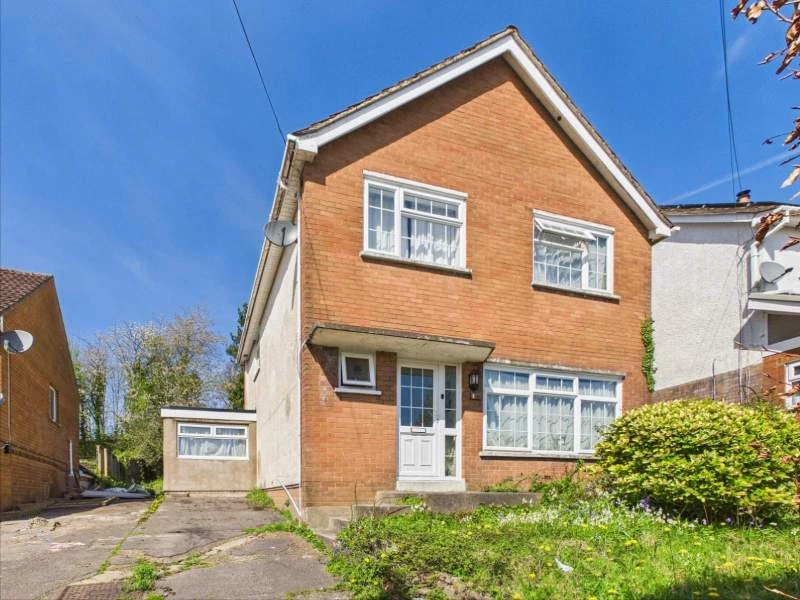 Similar Property: Detached in Cardiff