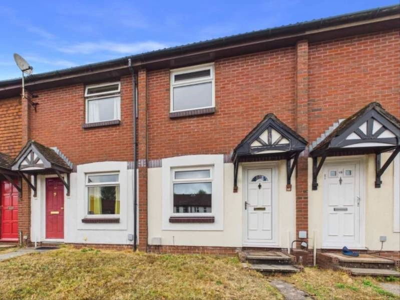 Similar Property: Terraced in Thornhill