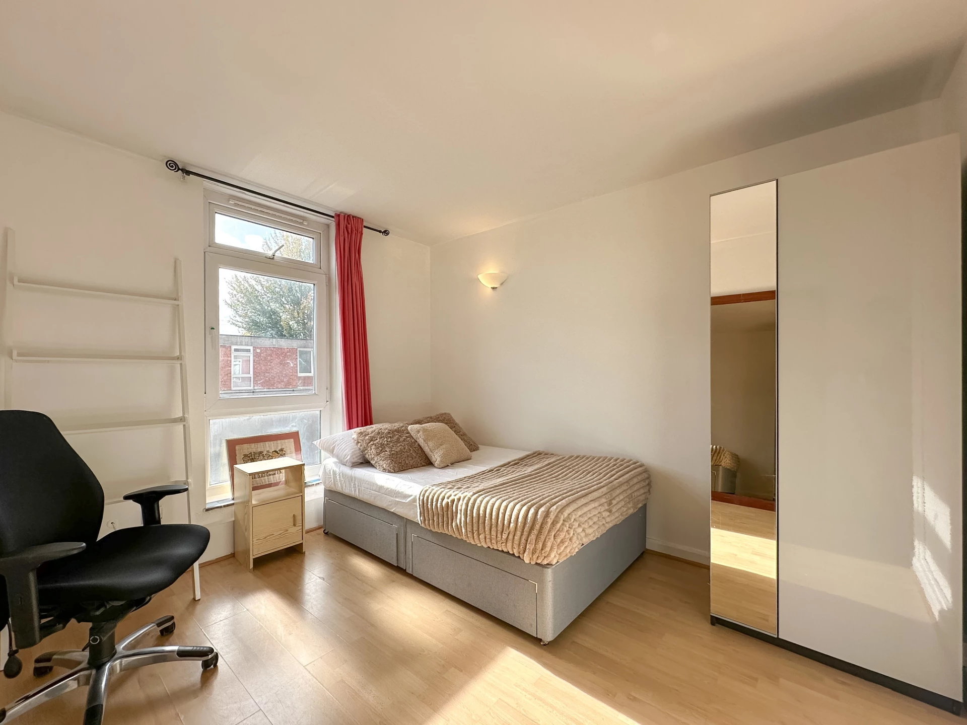 Similar Property: Double Room in St John's Wood