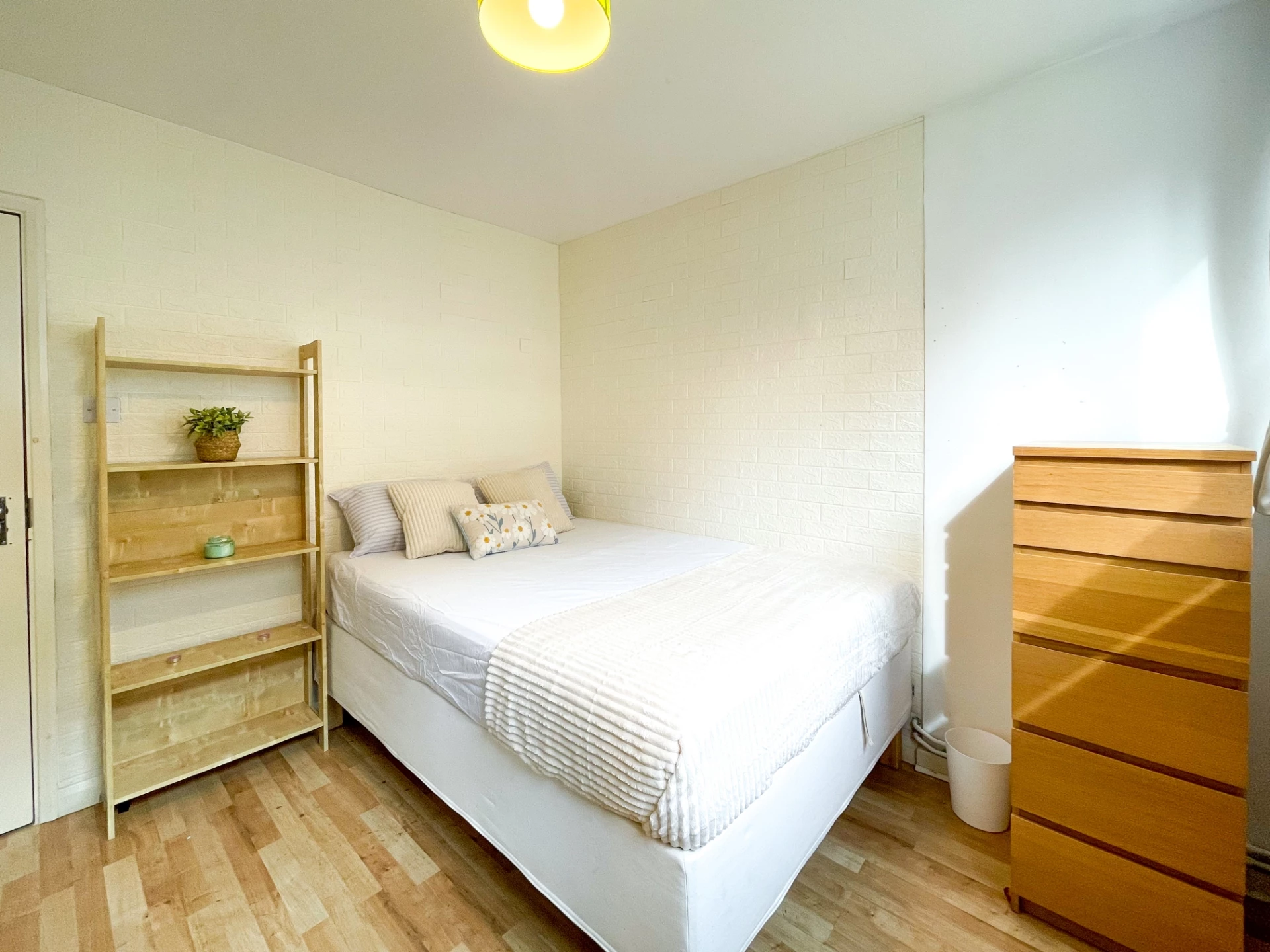 Similar Property: Double Room in Old Street