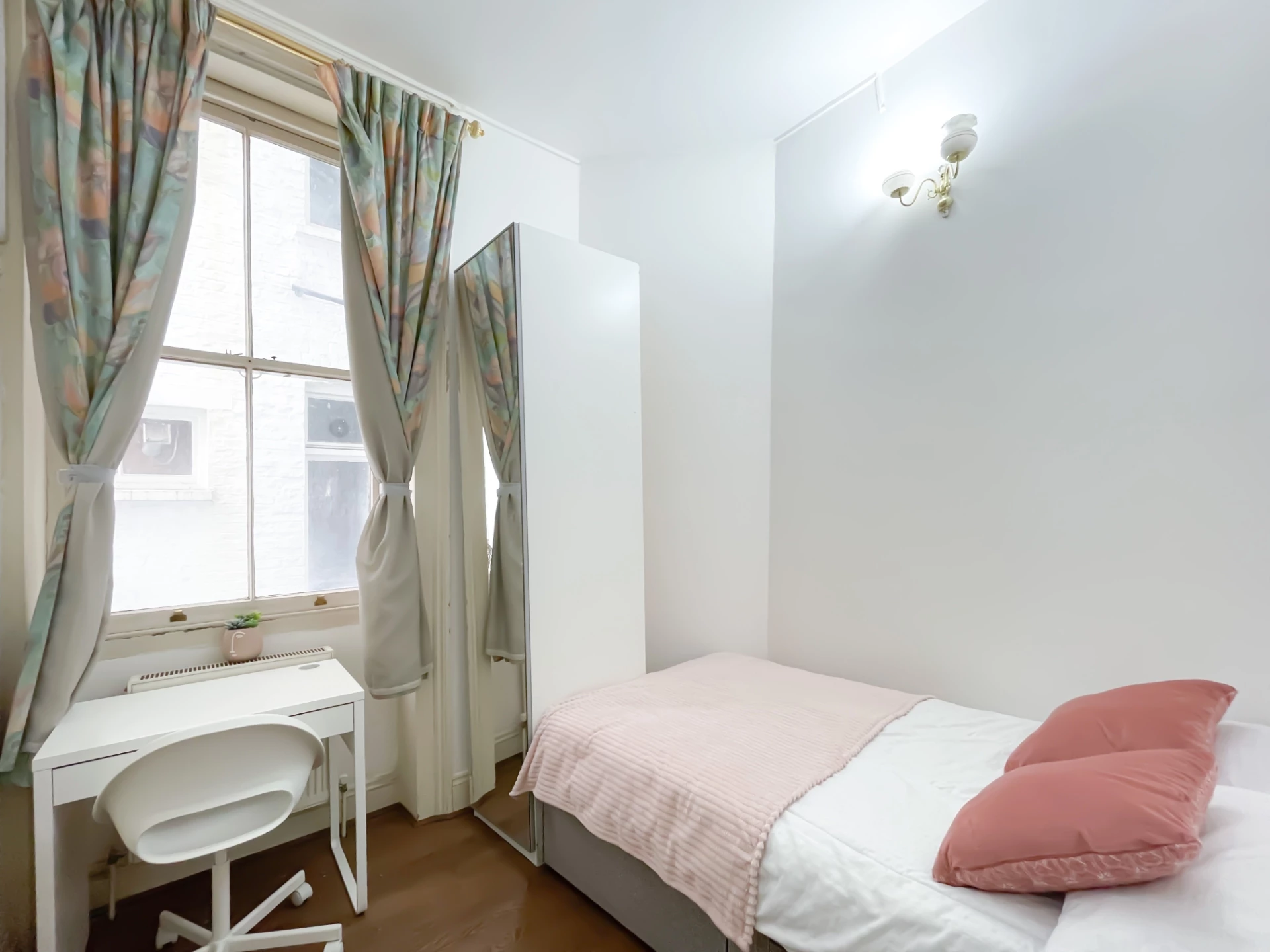 Similar Property: Ensuite Double Room in Marylebone