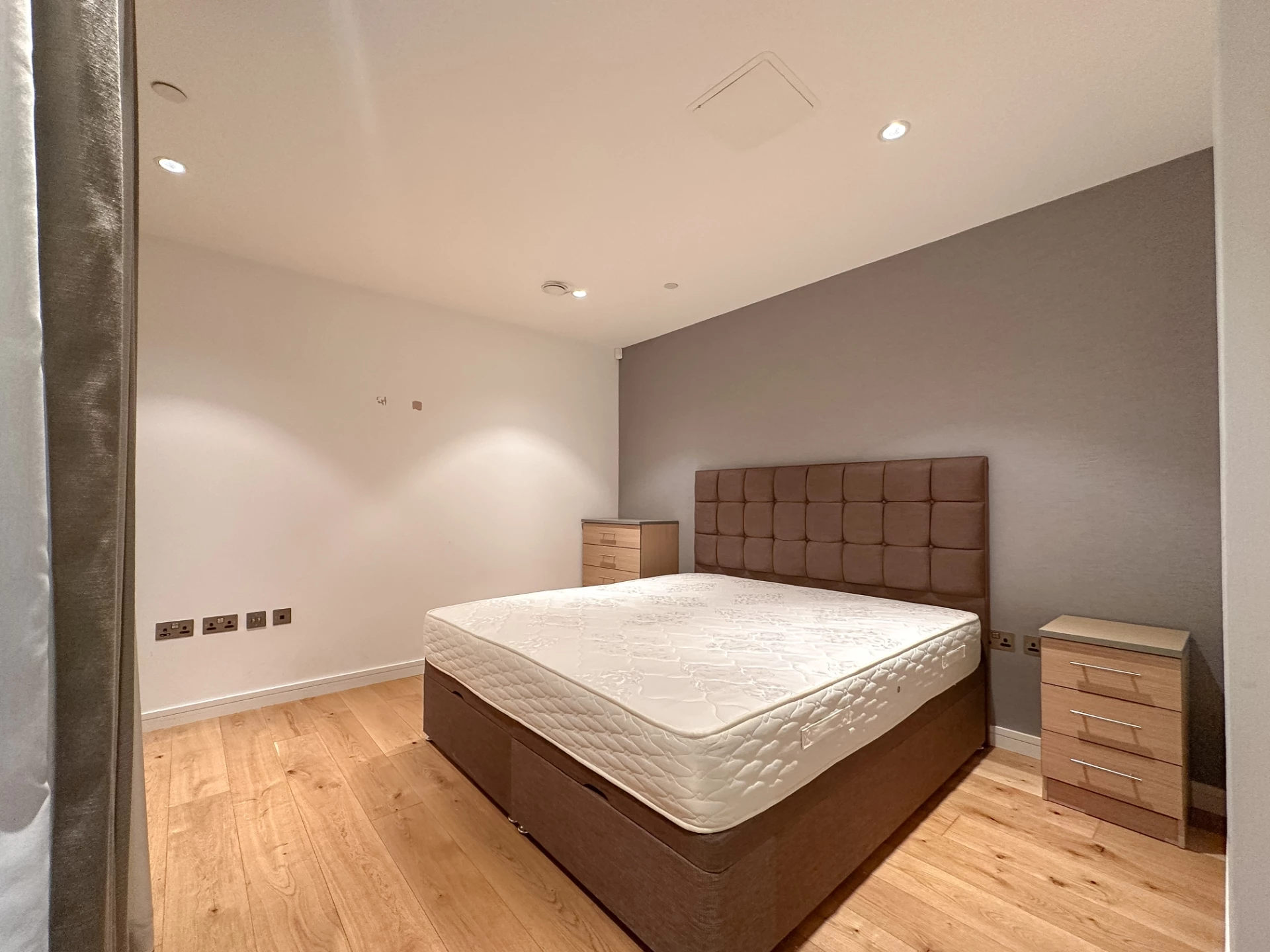Similar Property: Double Room in Earl's Court