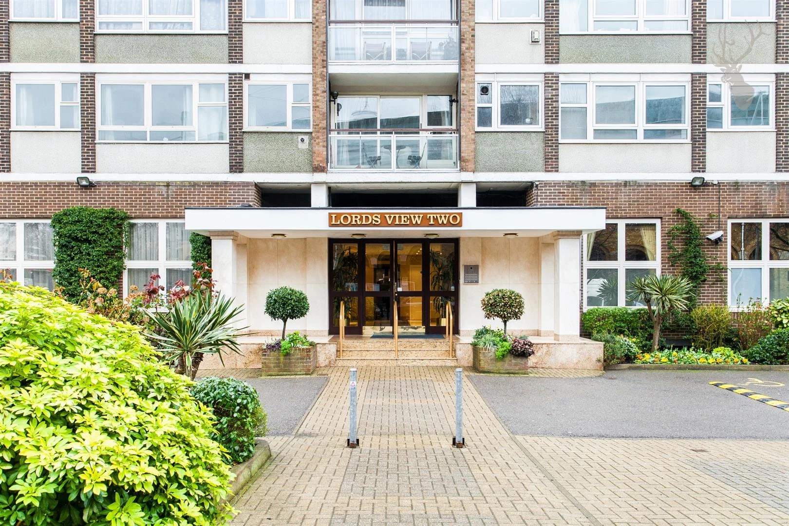 Similar Property: Flat in St. Johns Wood