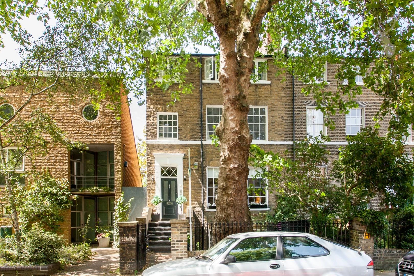 Similar Property: Apartment in Bow