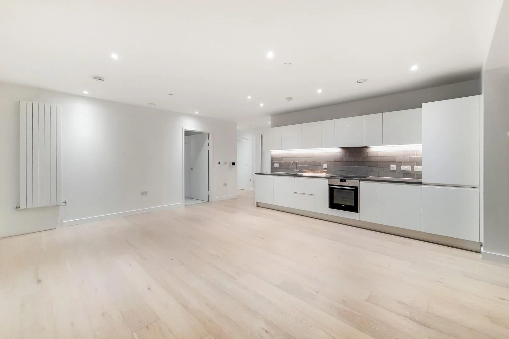 Similar Property: Flat/Apartment in Royal Wharf