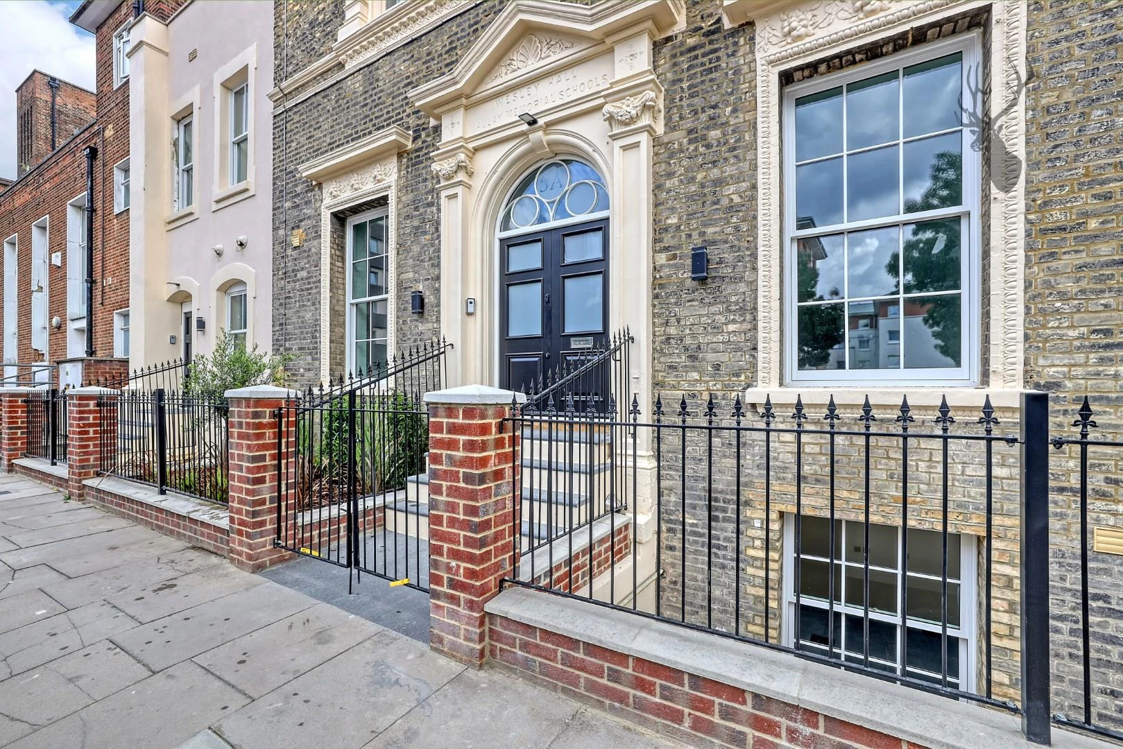 Similar Property: Apartment - Duplex in Bow