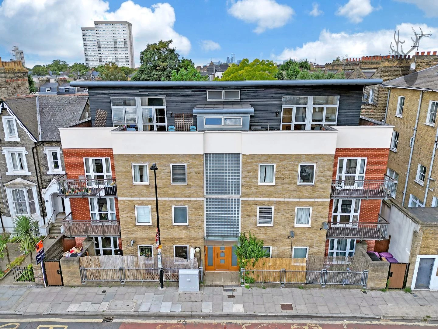 Similar Property: Apartment in Bow