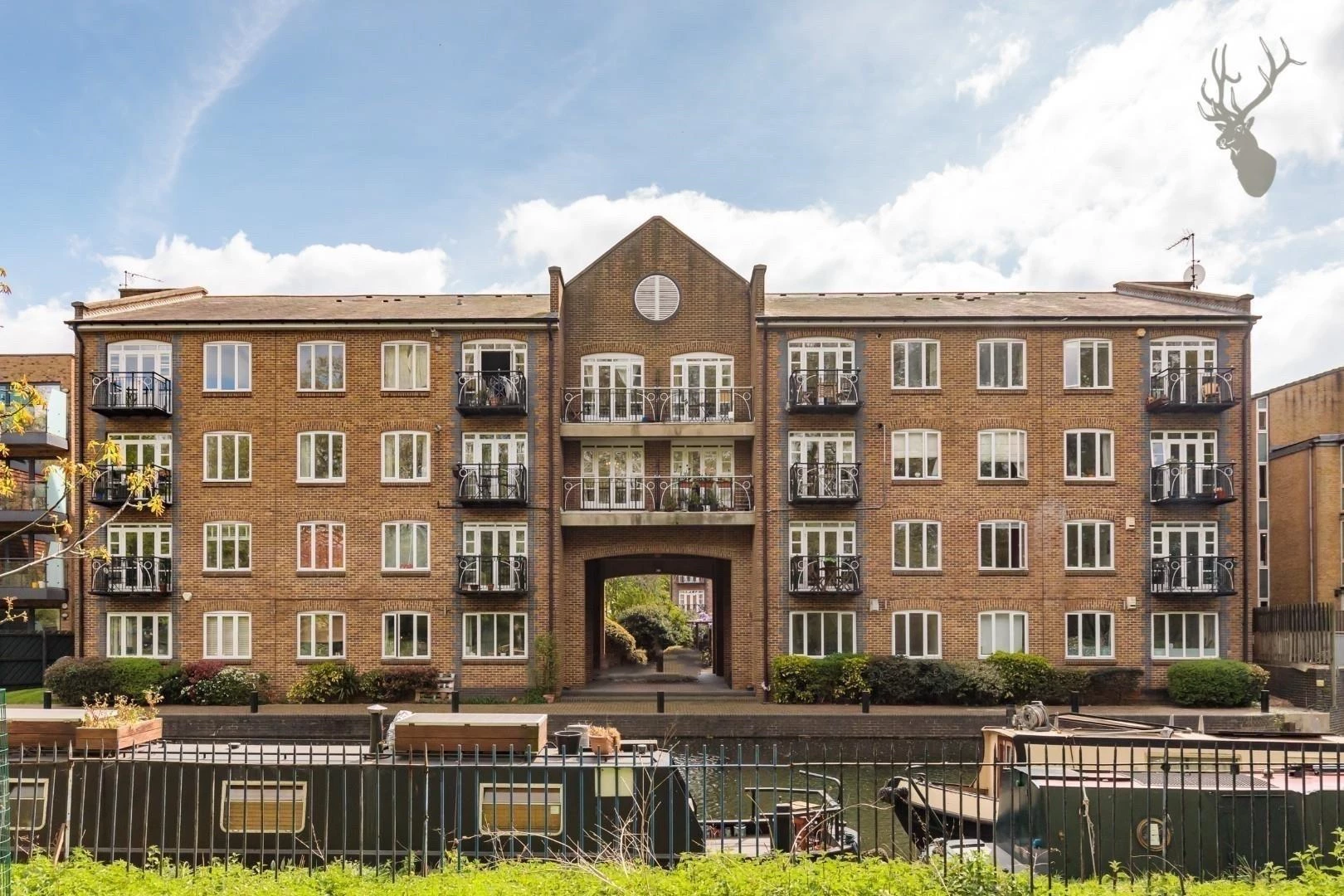 Similar Property: Flat in Bow
