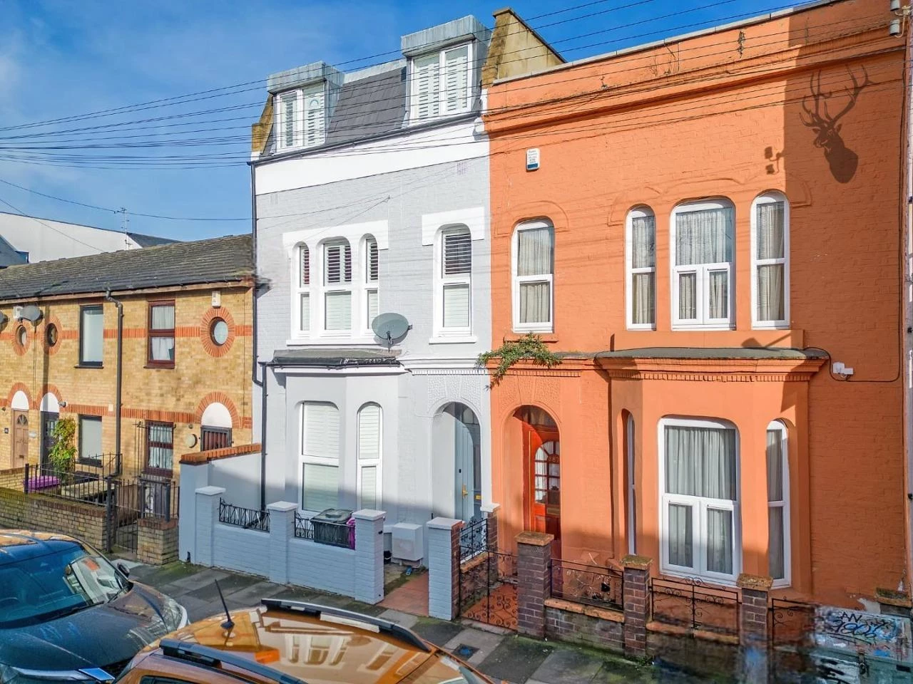 Similar Property: House in Bow