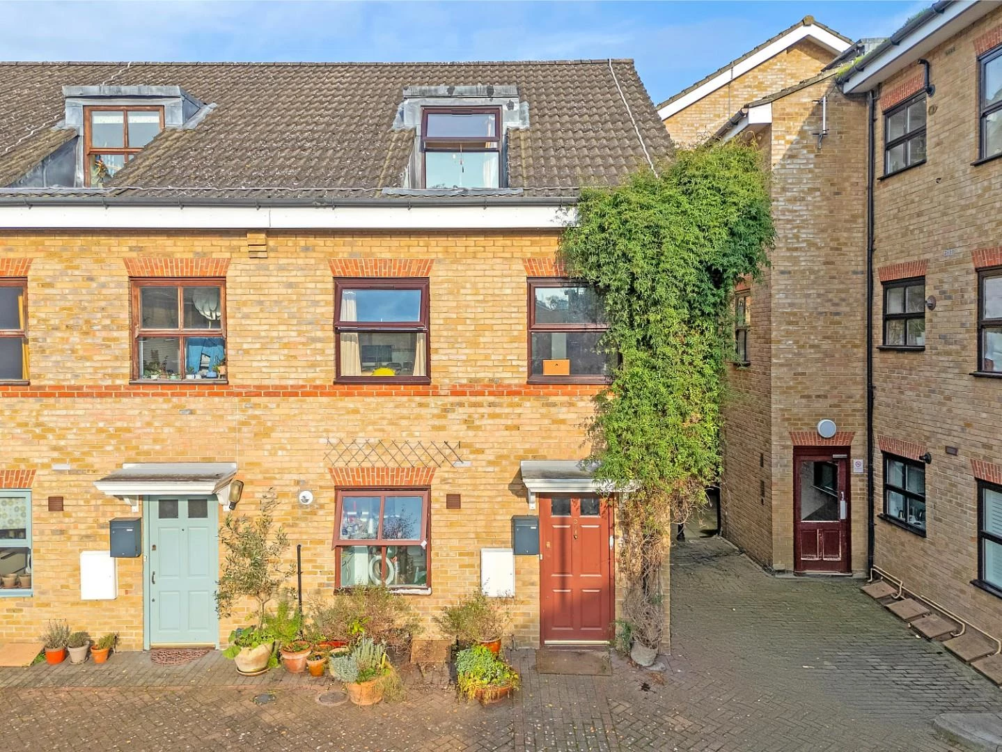 Louisa Close Victoria Park Village London E9