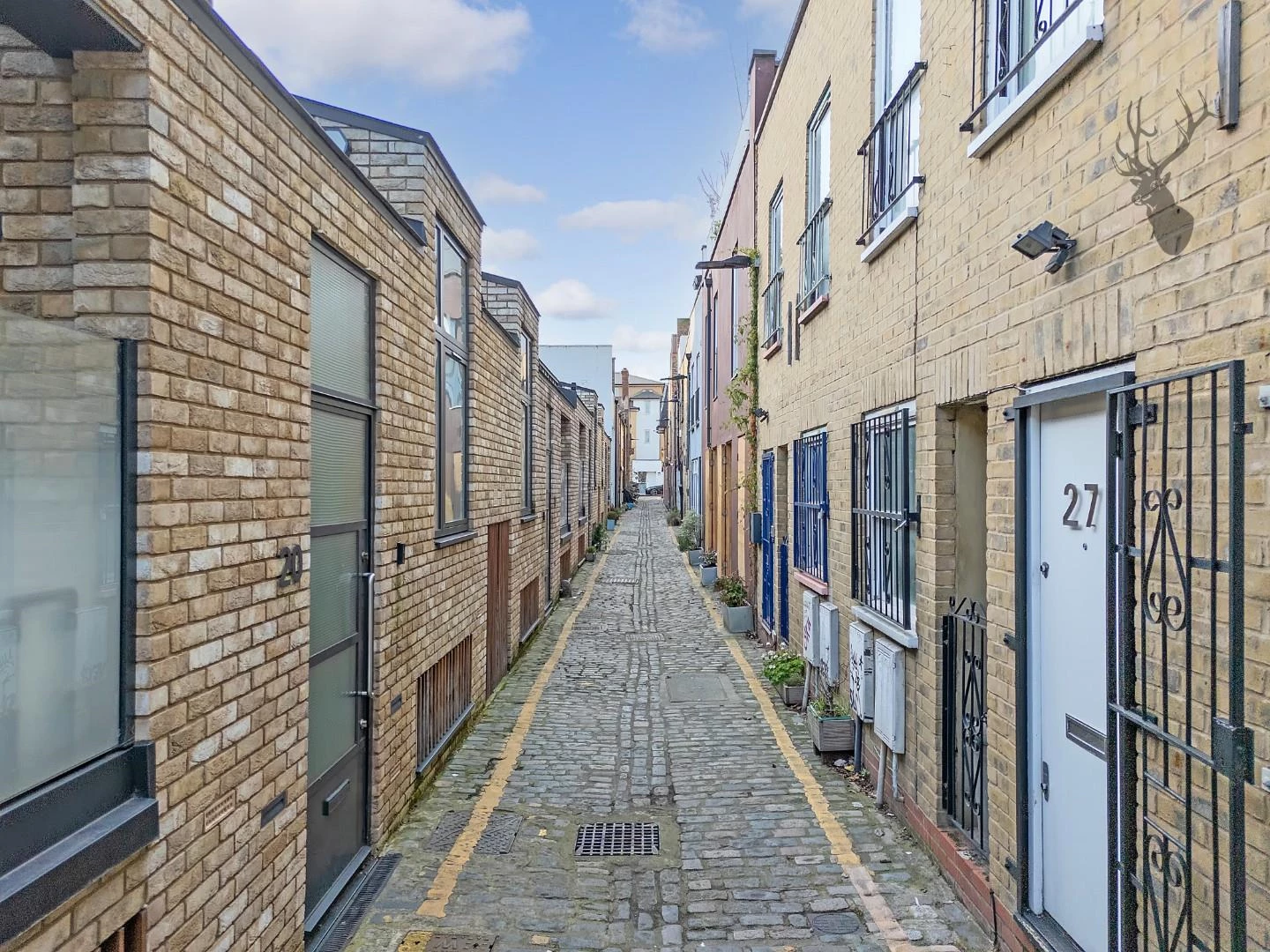 Similar Property: House - Townhouse in Bethnal Green