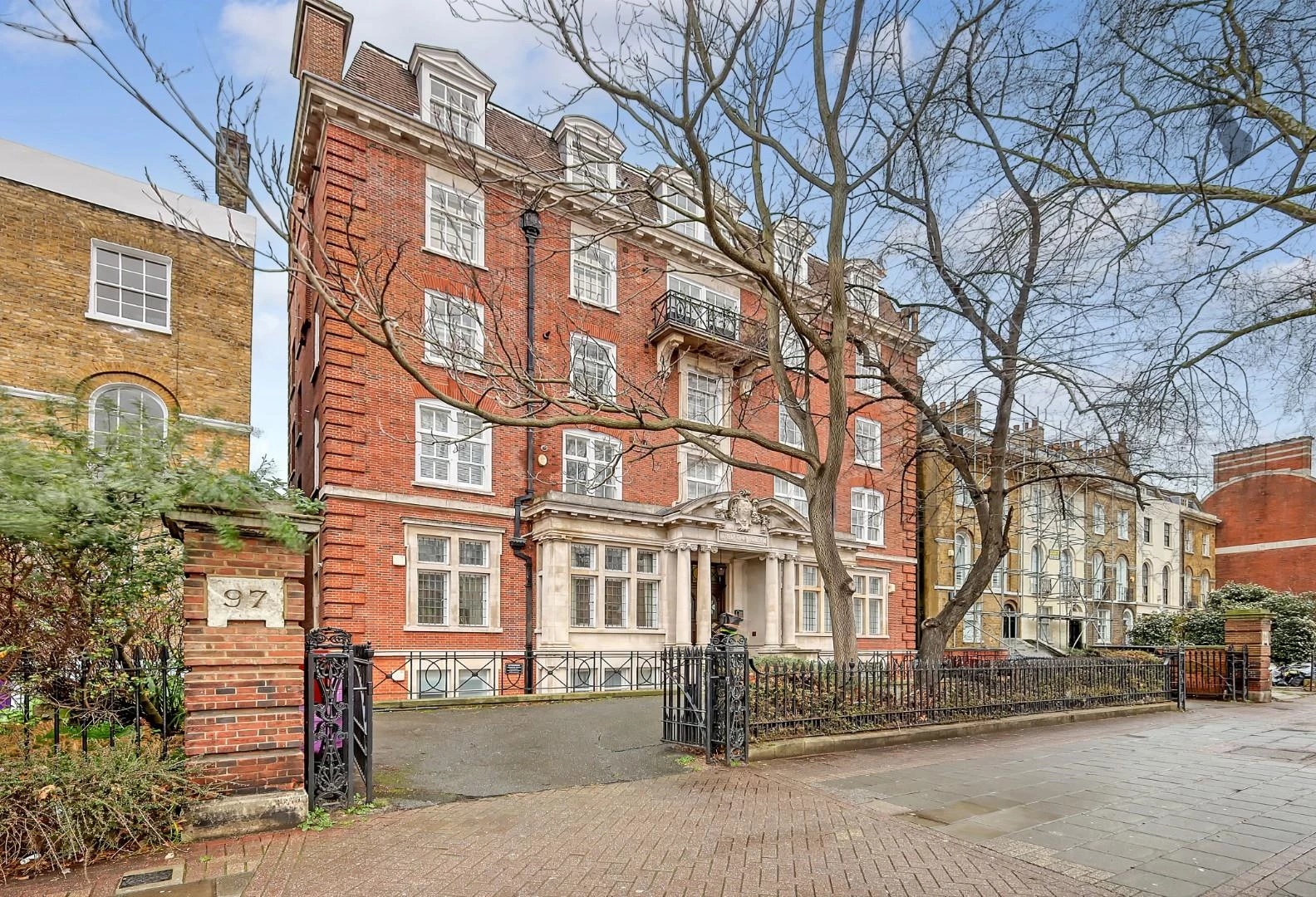 Similar Property: Apartment - Conversion in Bow