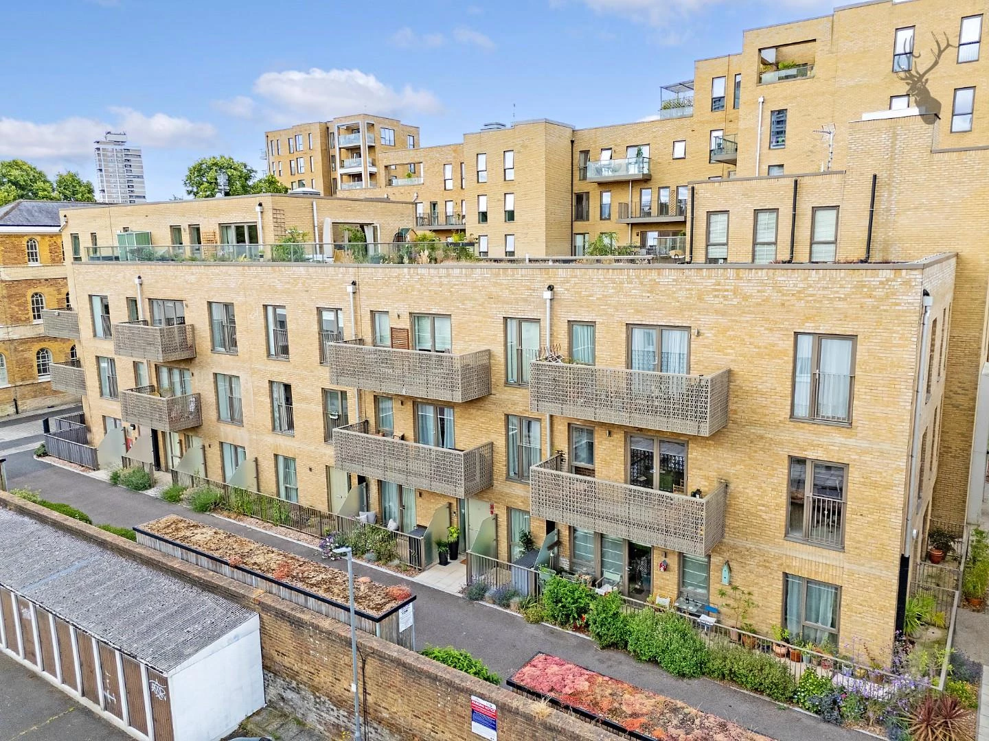 Similar Property: Apartment in Bow