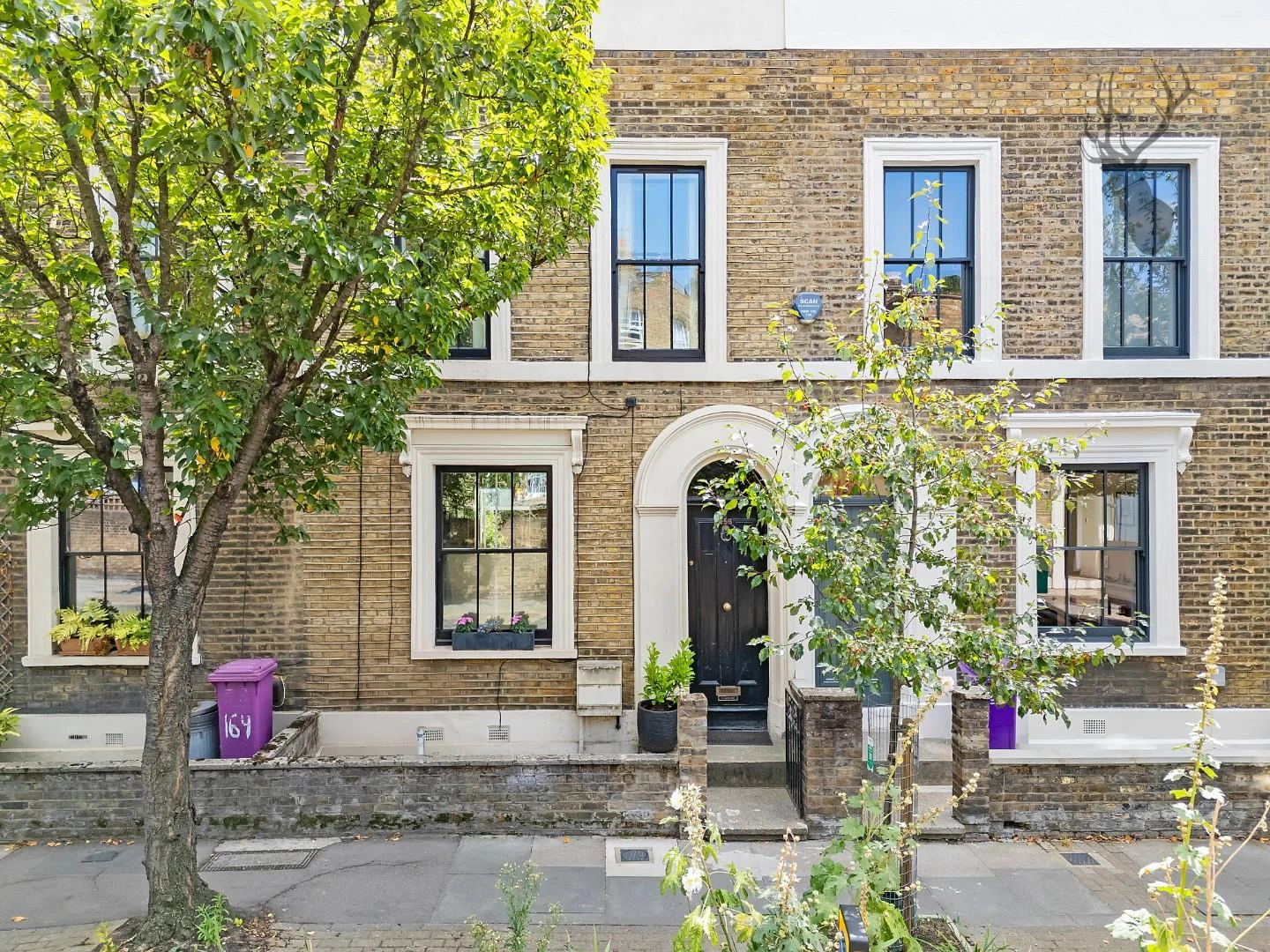 Similar Property: House in Bethnal Green