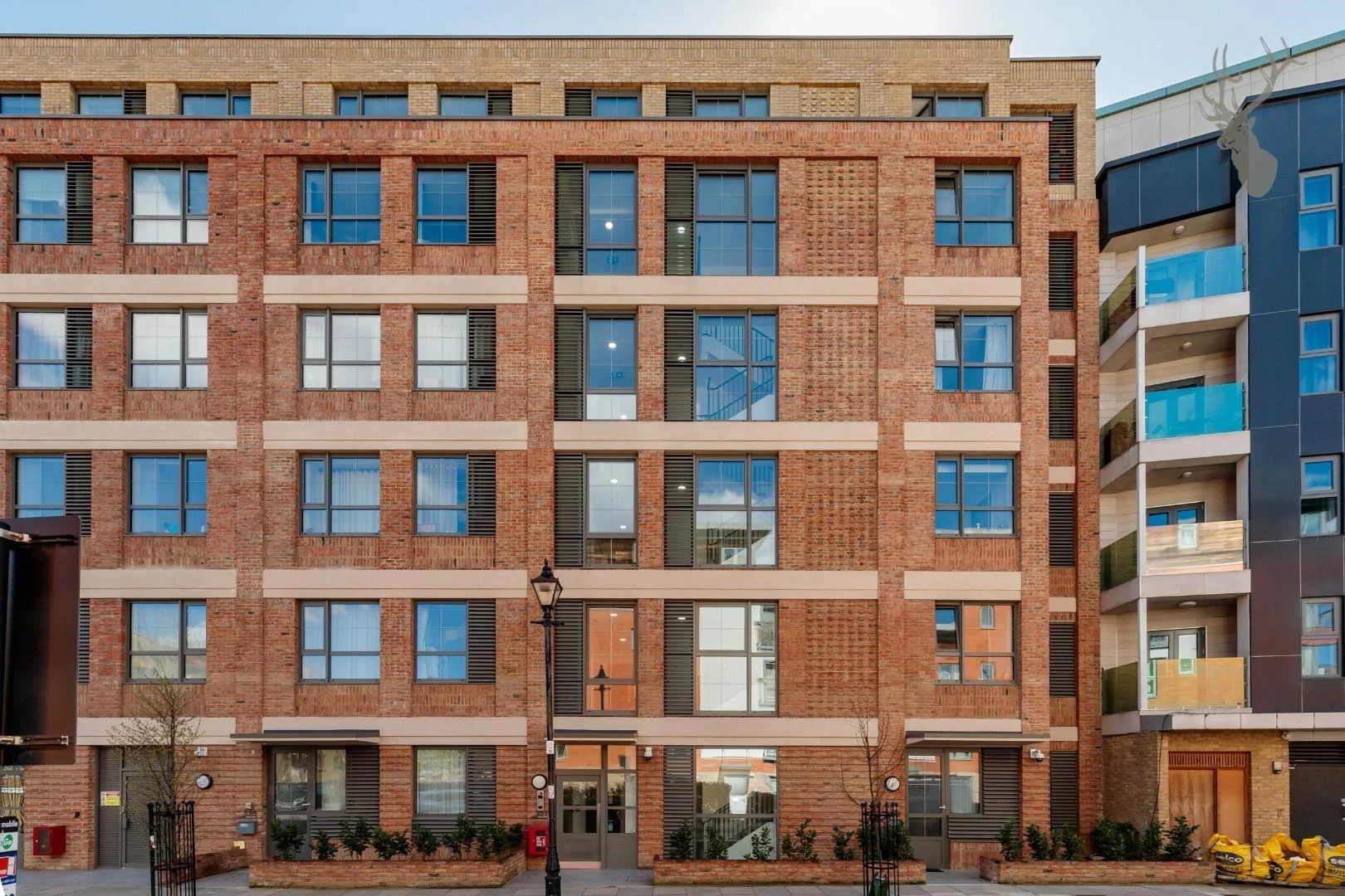 Similar Property: Flat - Fourth Floor in 