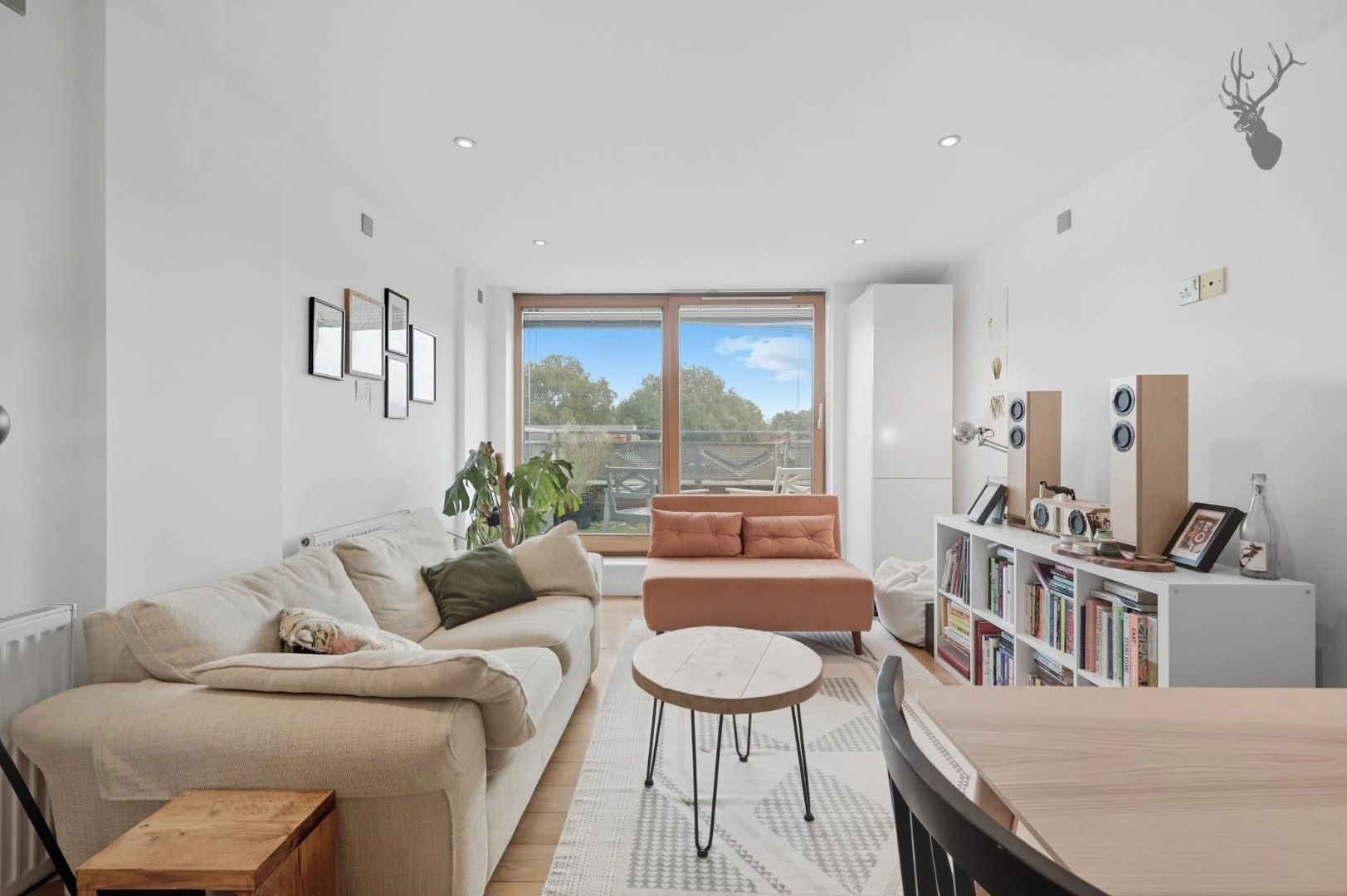 Similar Property: Apartment in Stepney Green
