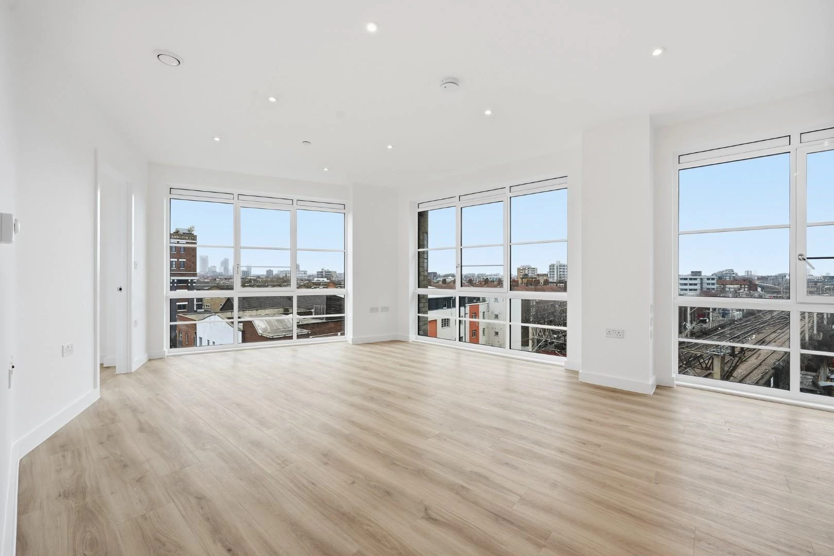 Similar Property: Apartment in Bethnal Green