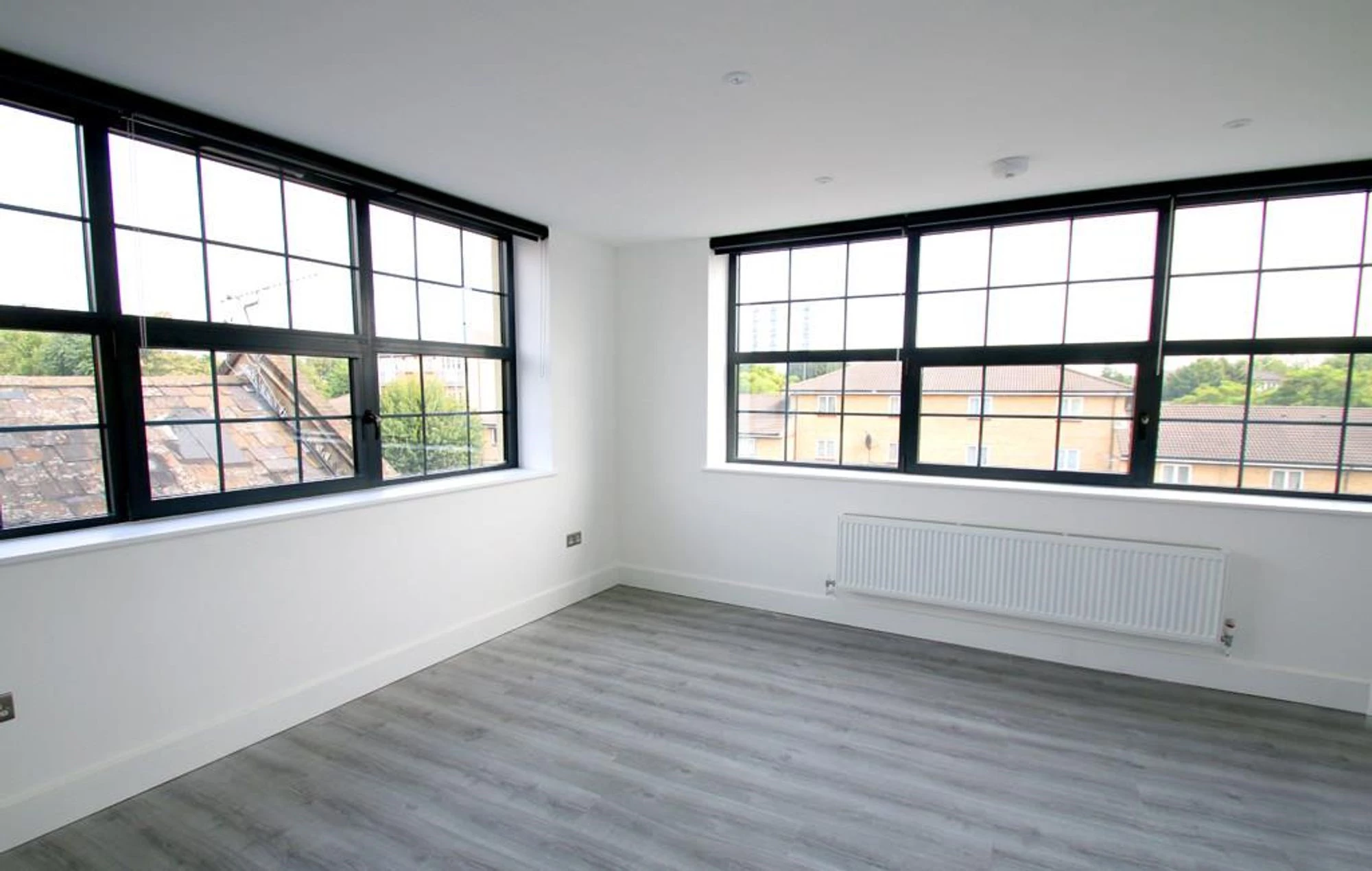 Similar Property: Flat in London