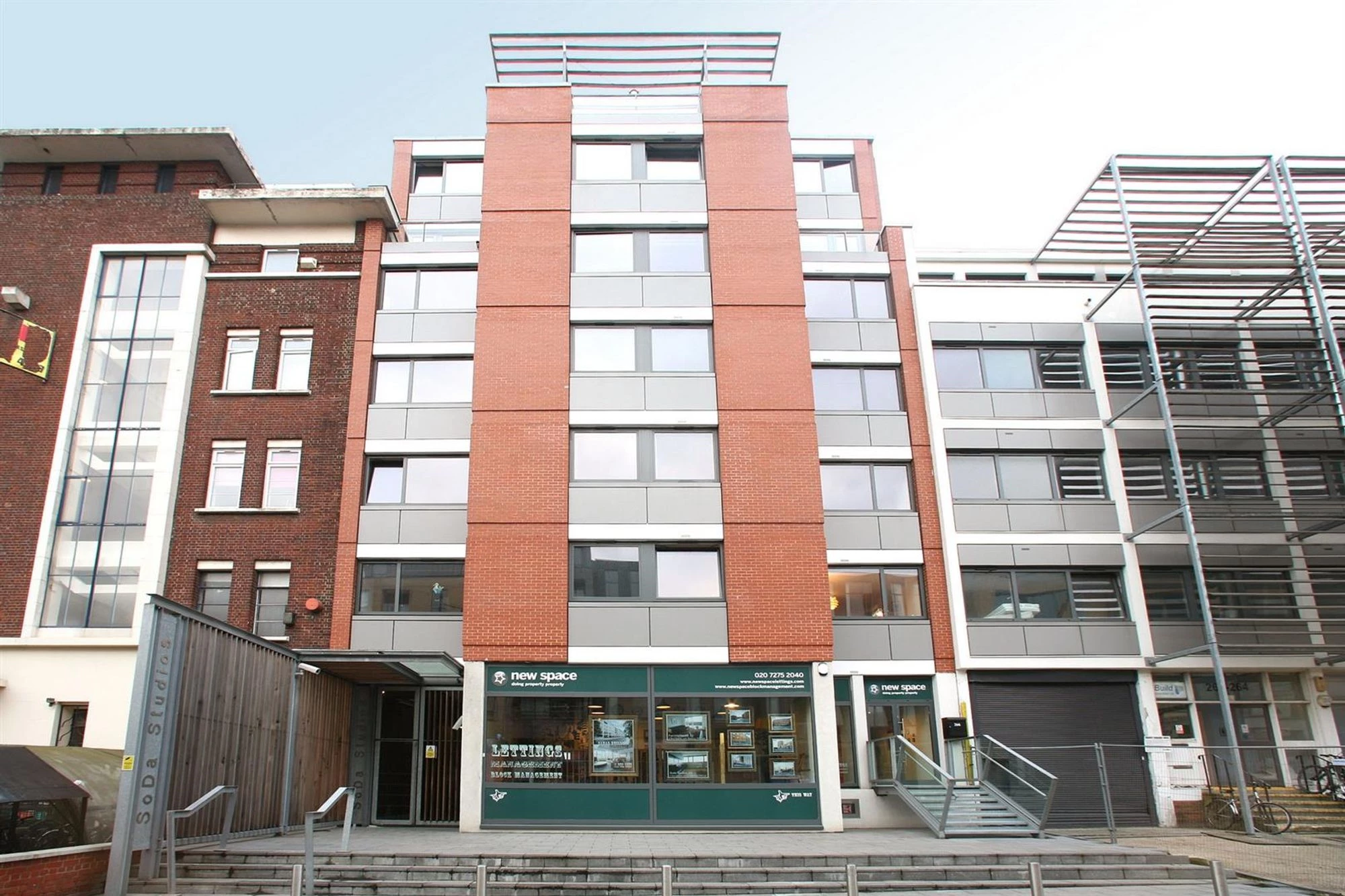 Similar Property: Flat in London