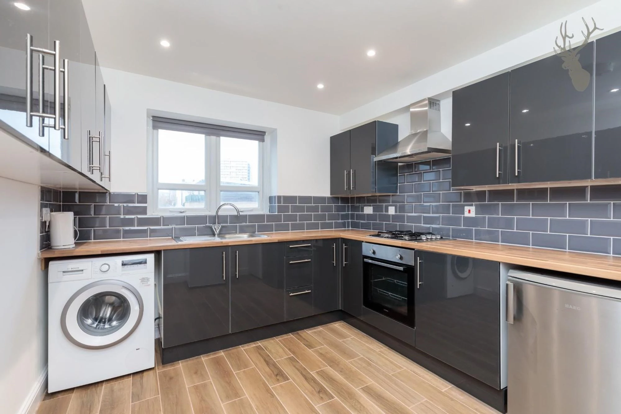 Similar Property: Flat in London