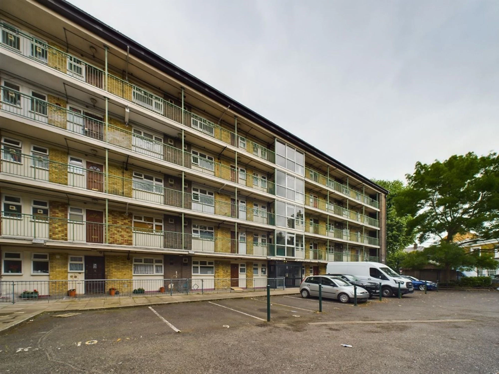 Similar Property: Apartment in London