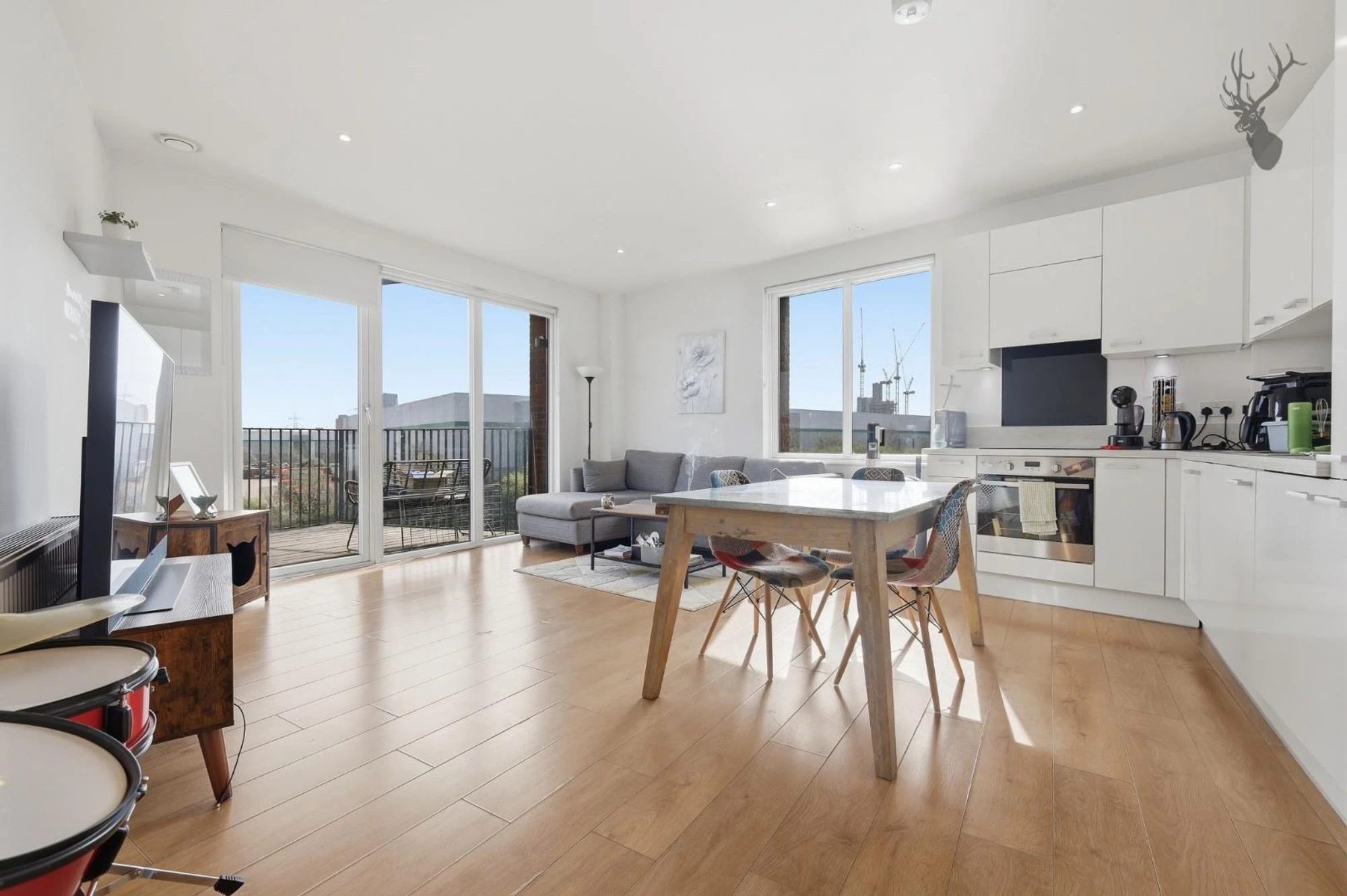 Similar Property: Apartment in London