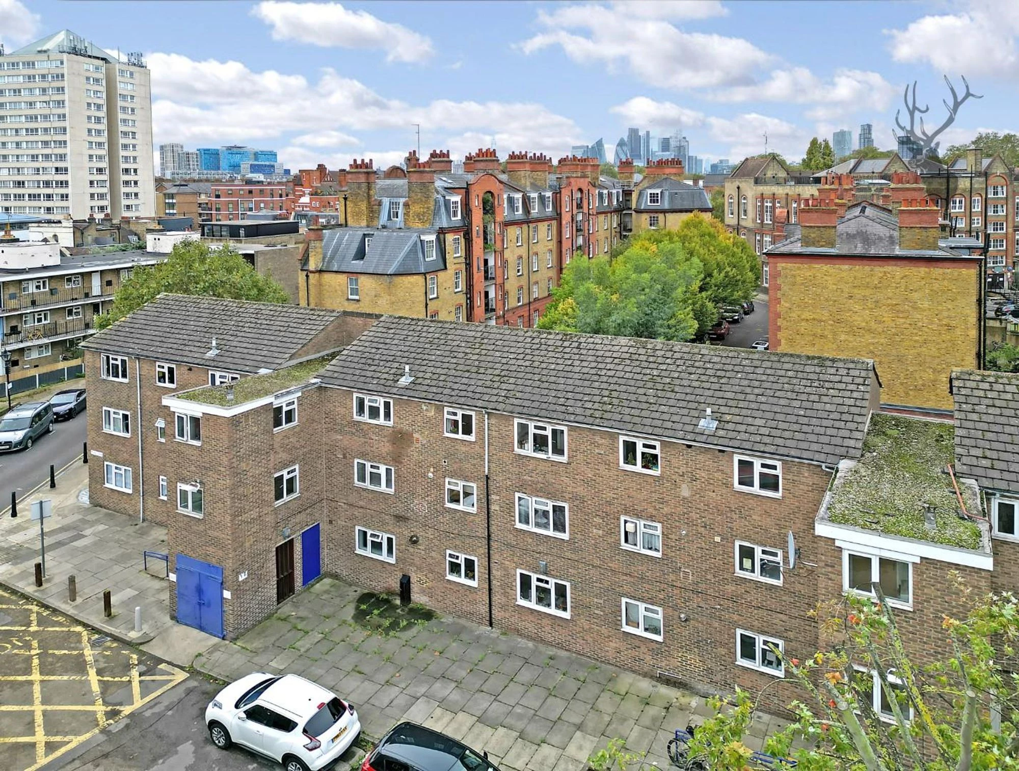 Similar Property: Flat in London
