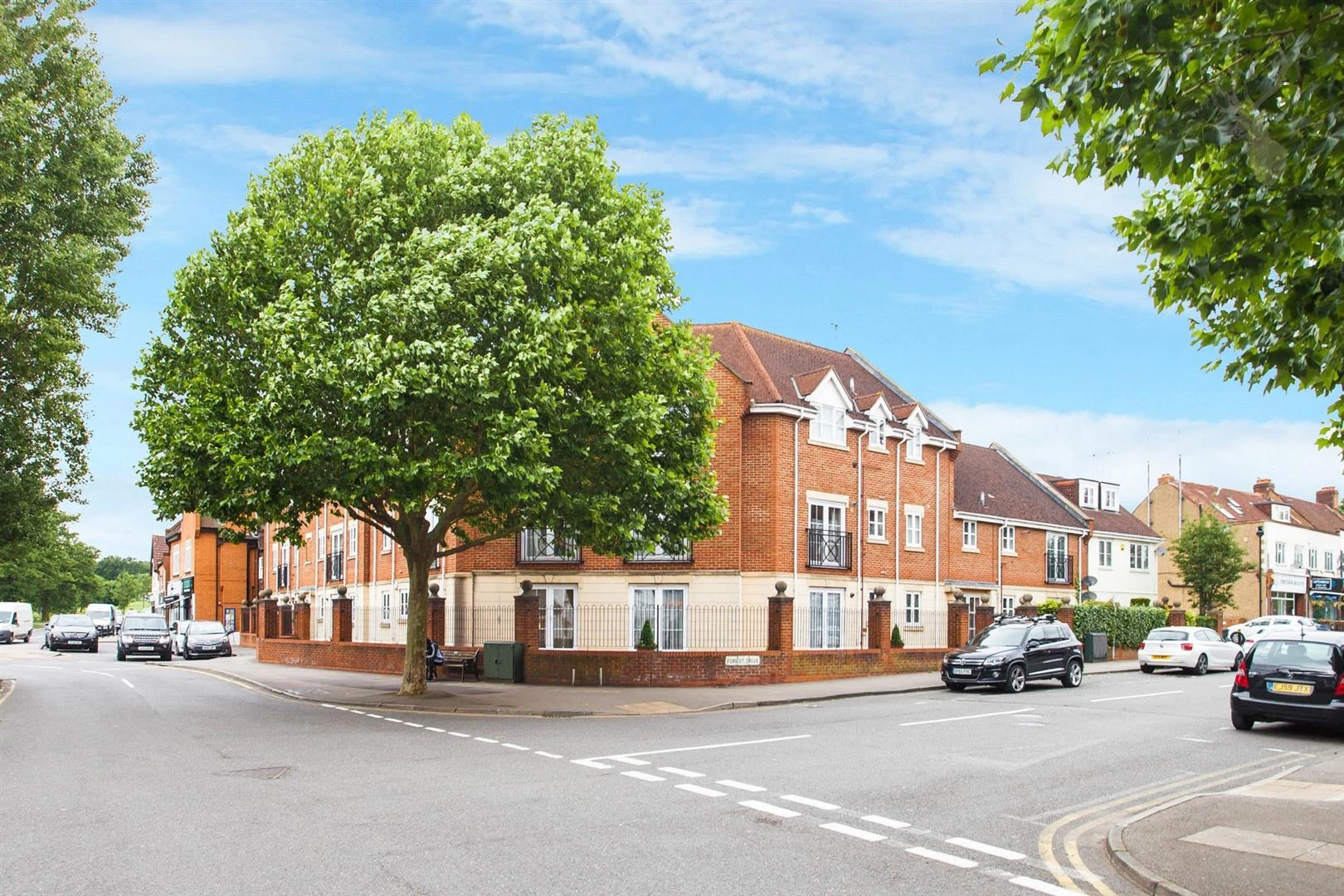 Similar Property: Flat in Theydon Bois