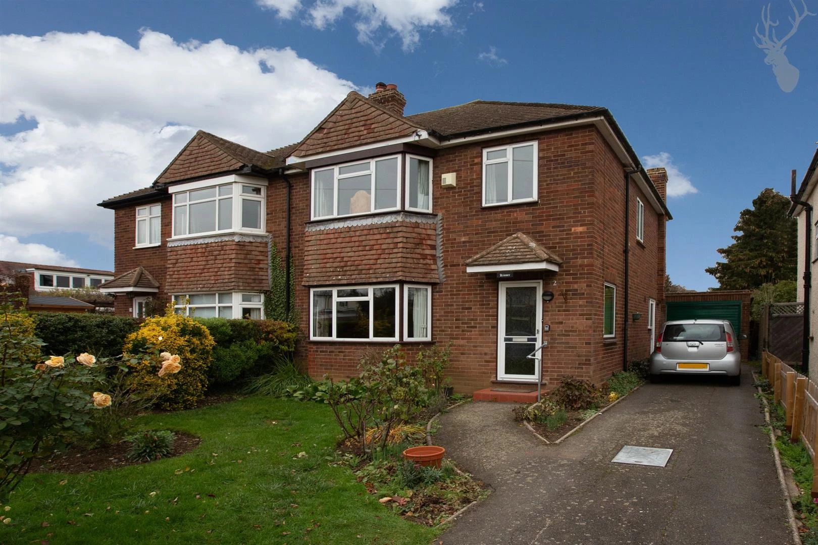 Similar Property: House - Semi-Detached in Theydon Bois