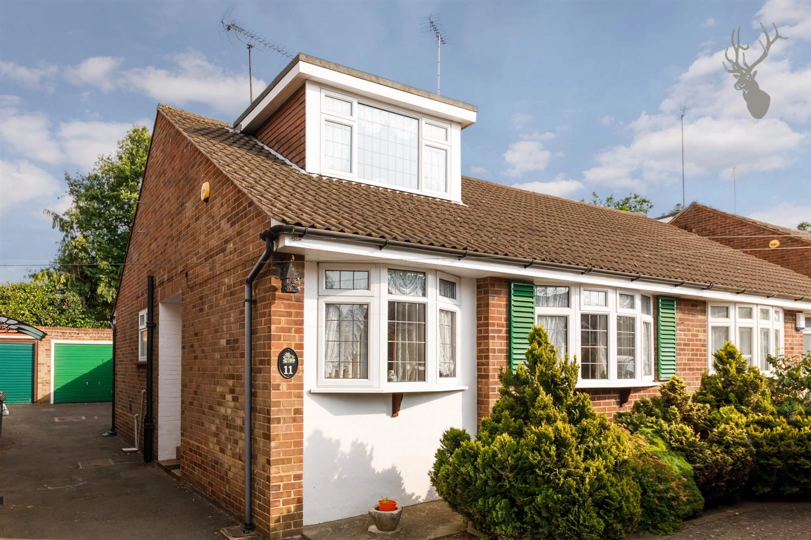 Similar Property: Bungalow in Theydon Bois