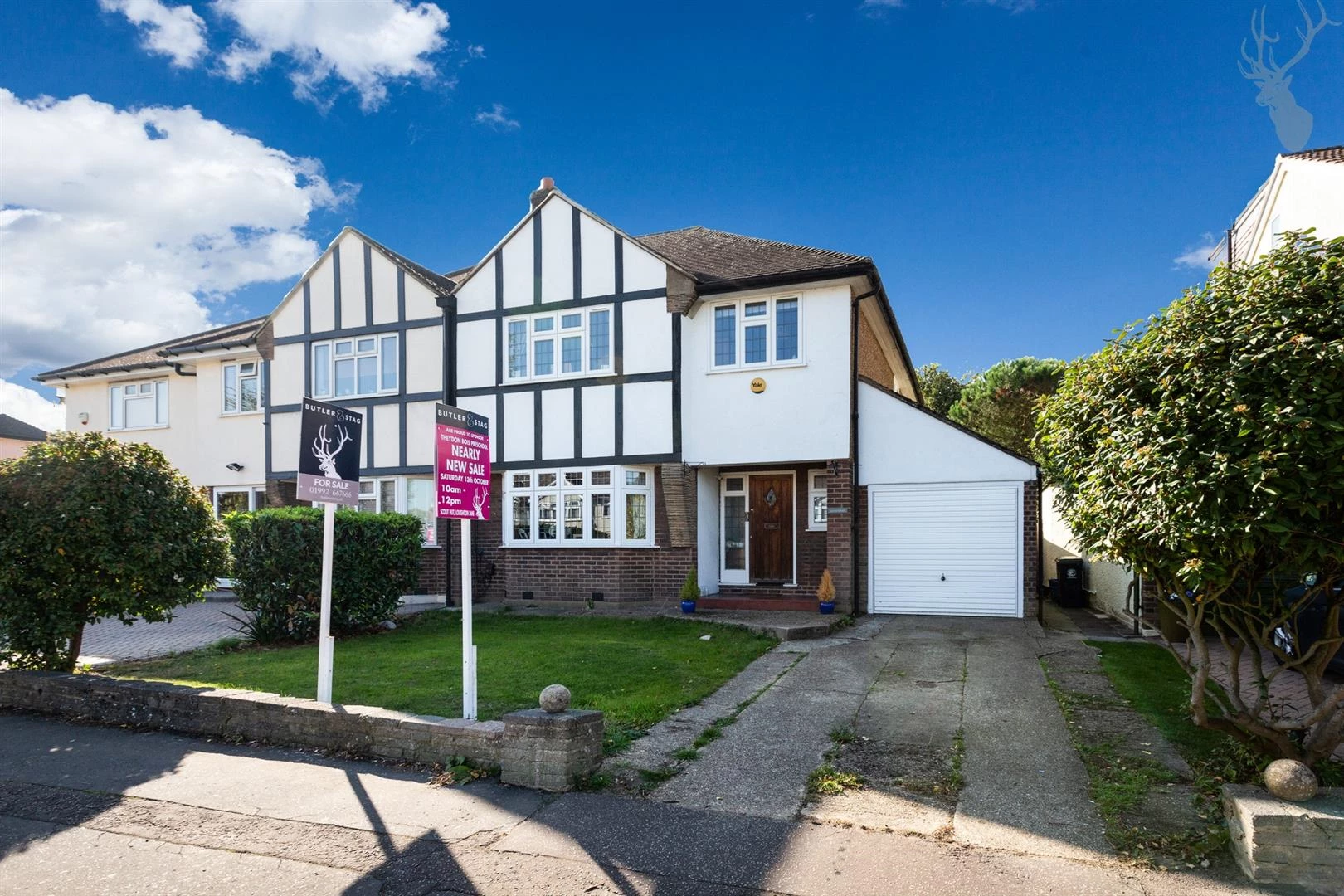 Similar Property: House - Detached in Theydon Bois
