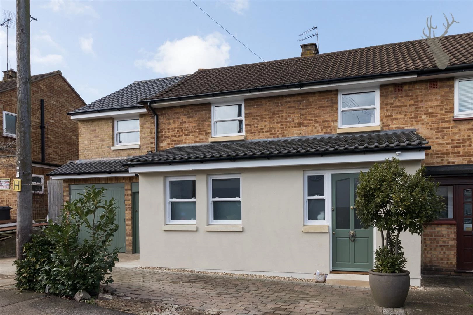 Similar Property: House - Semi-Detached in Theydon Bois