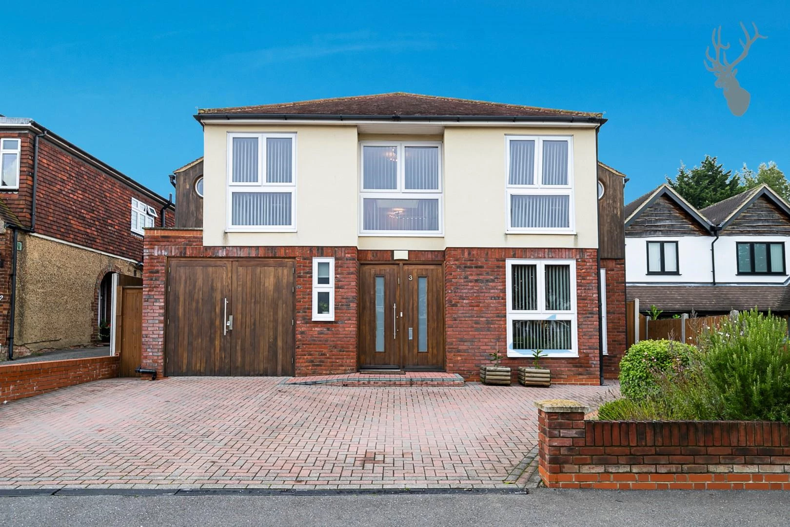 Similar Property: House - Detached in Theydon Bois