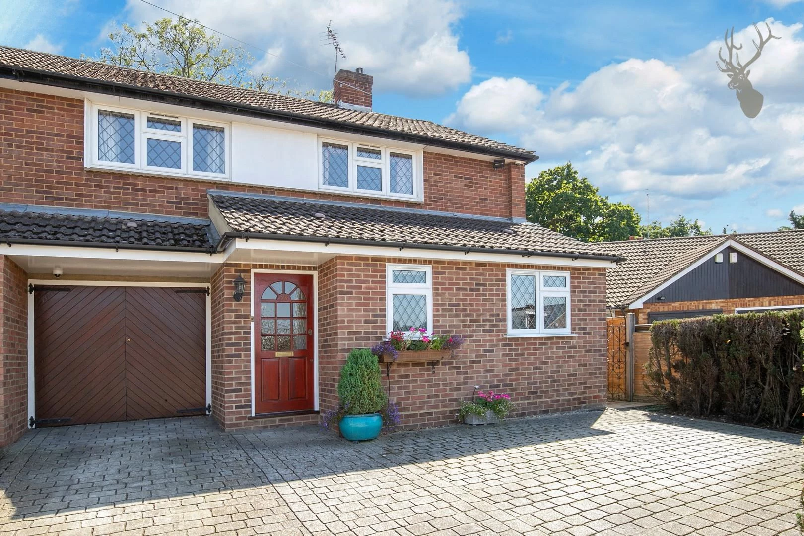 Similar Property: House - Semi-Detached in Theydon Bois