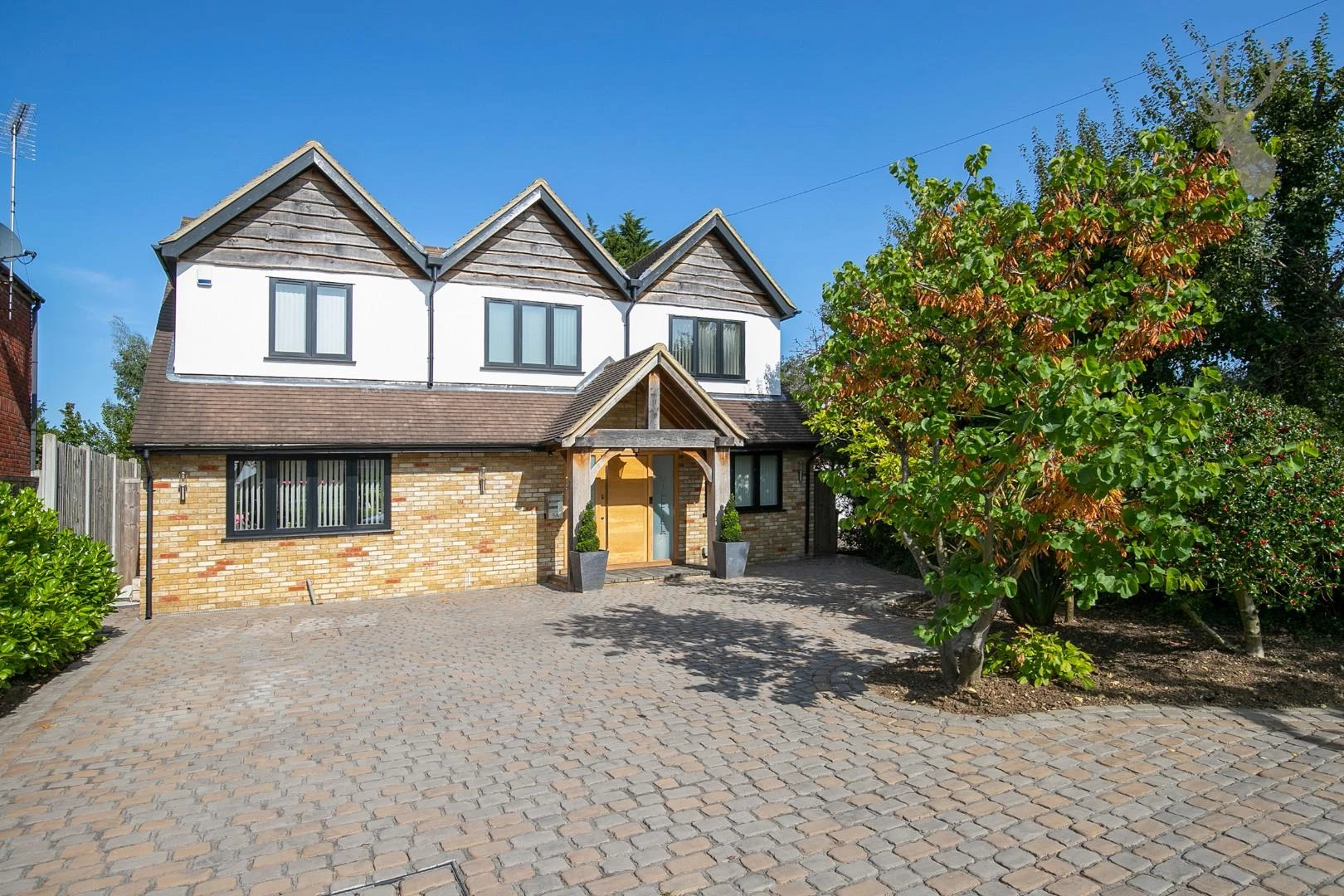 Similar Property: House - Detached in Theydon Bois