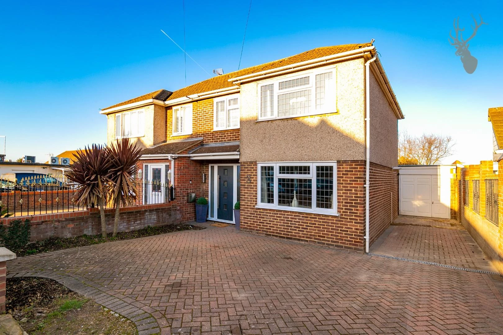 Similar Property: House - Semi-Detached in Waltham Abbey