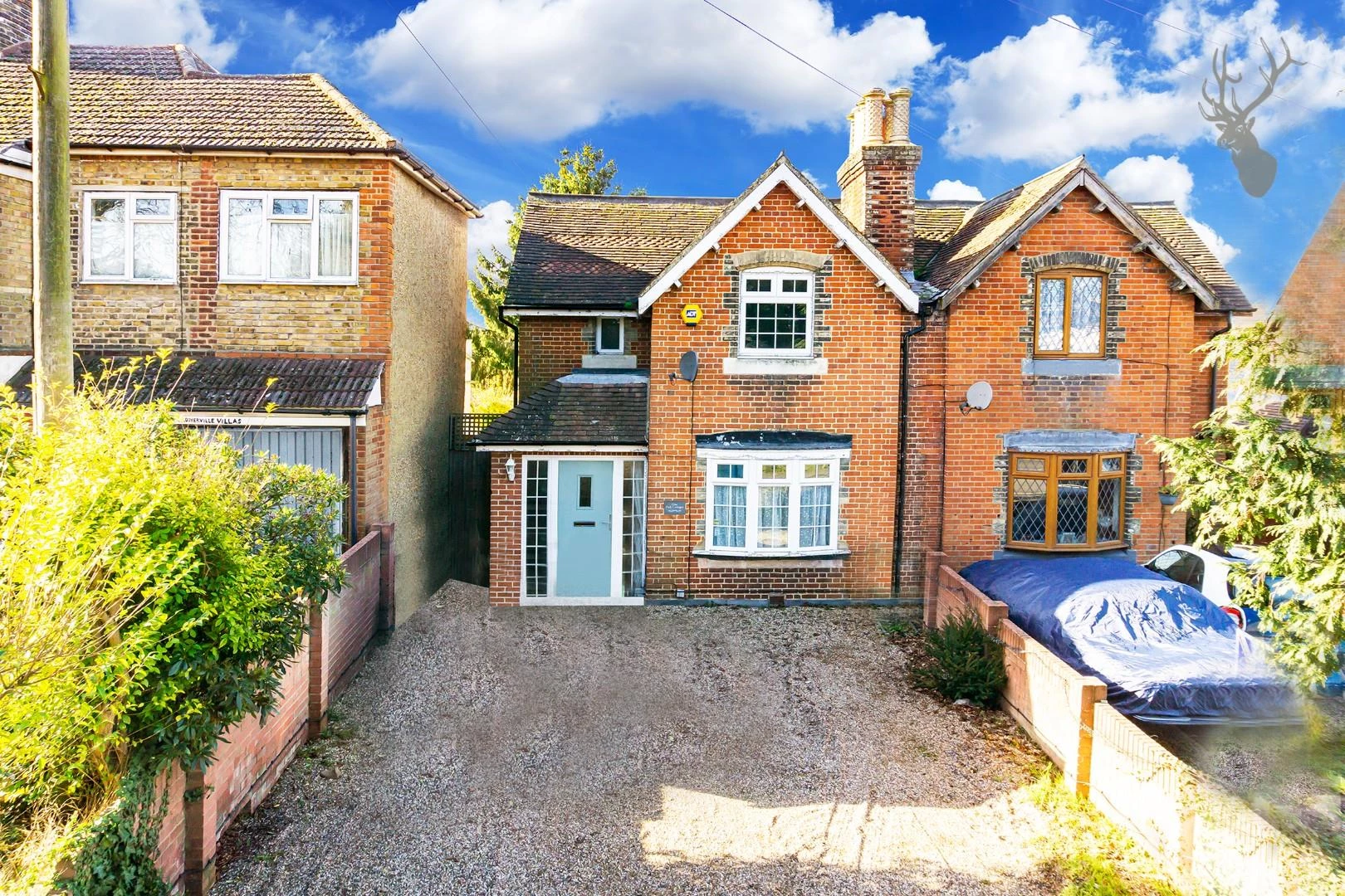 Similar Property: House - Semi-Detached in Havering-Atte-Bower