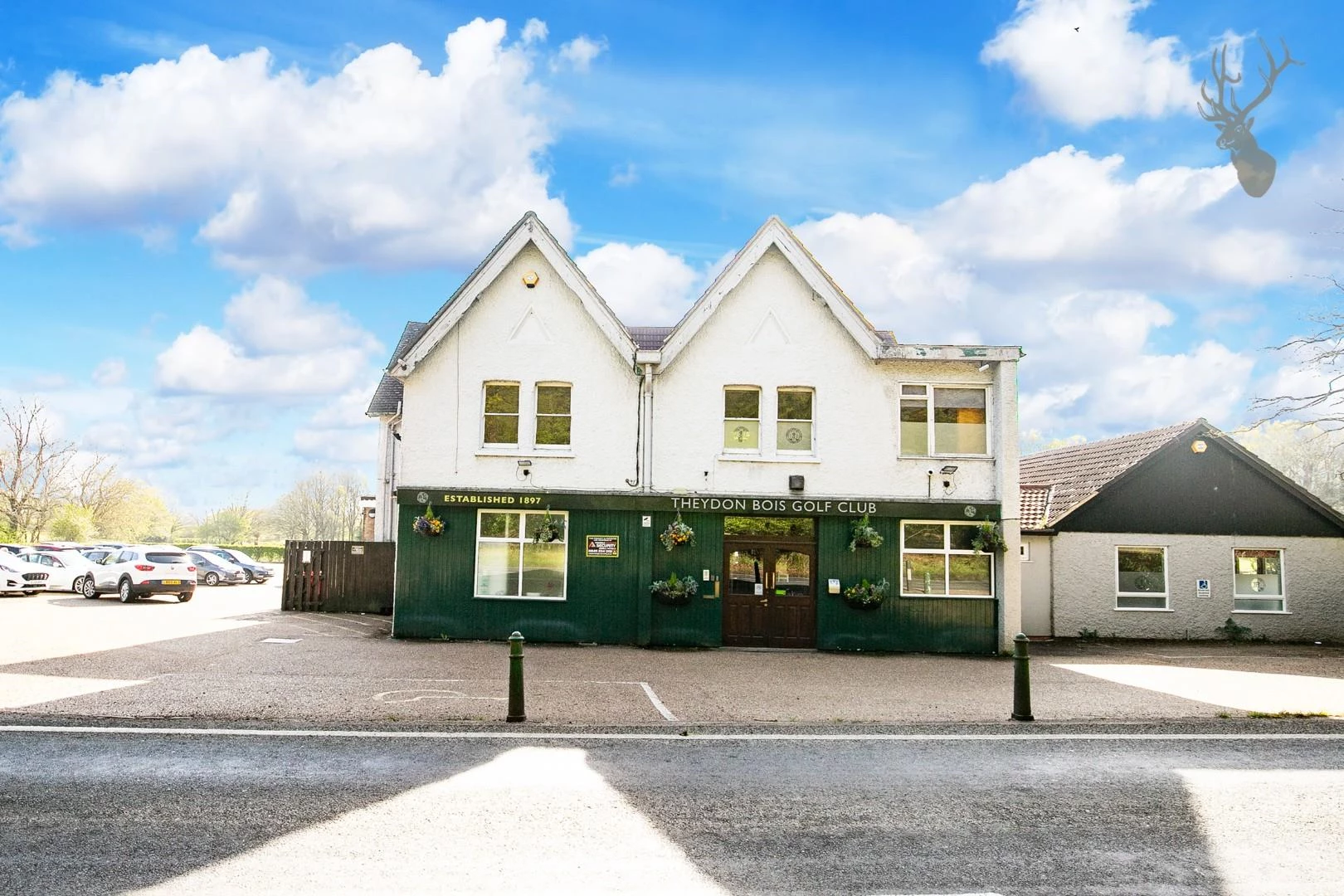 Theydon Road Epping CM16