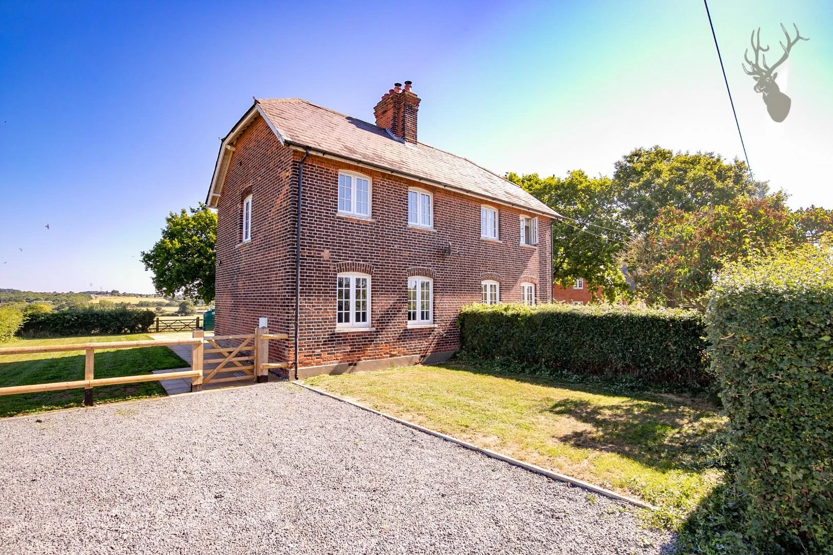 Similar Property: House in Stapleford Tawney
