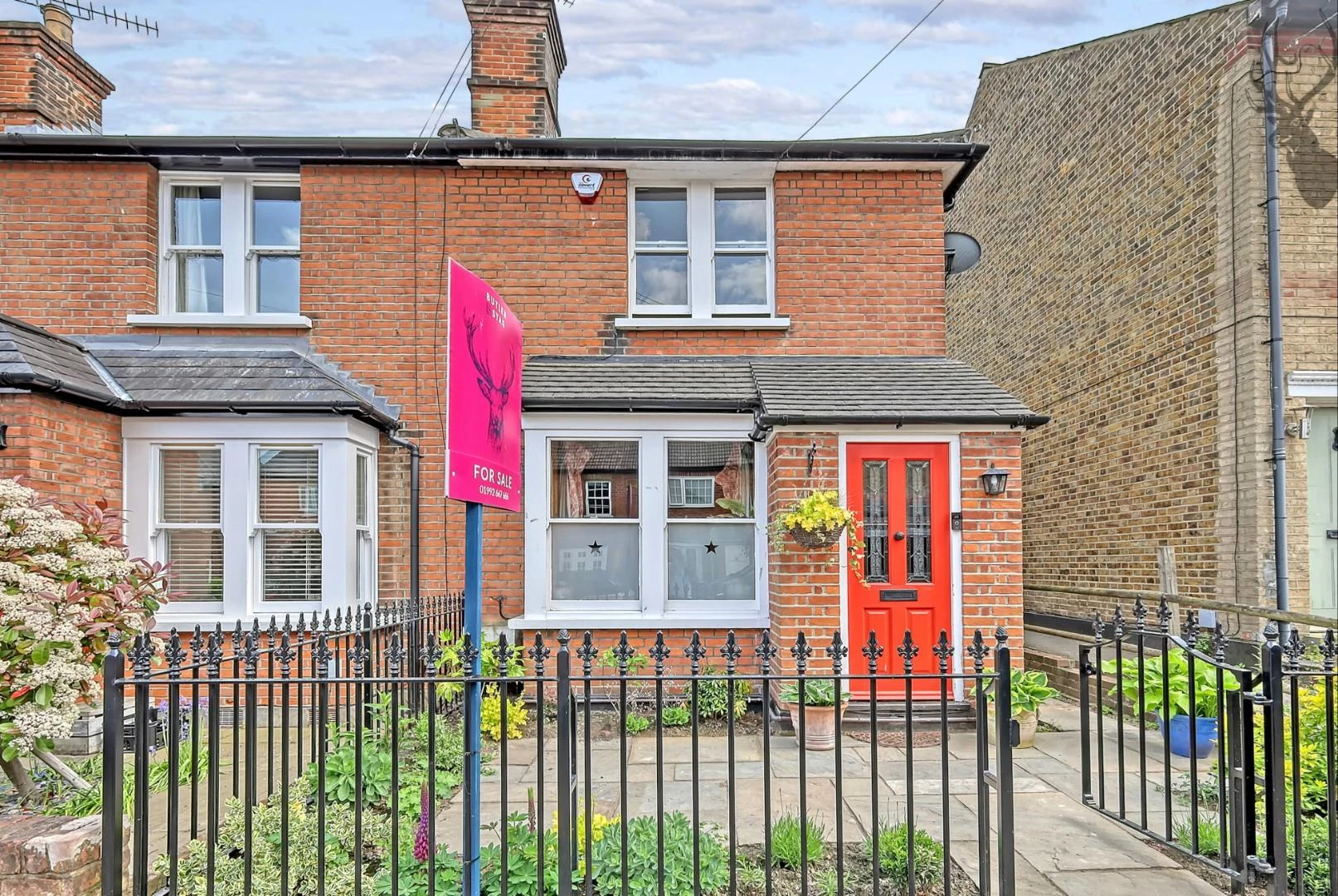 Similar Property: House in Theydon Bois