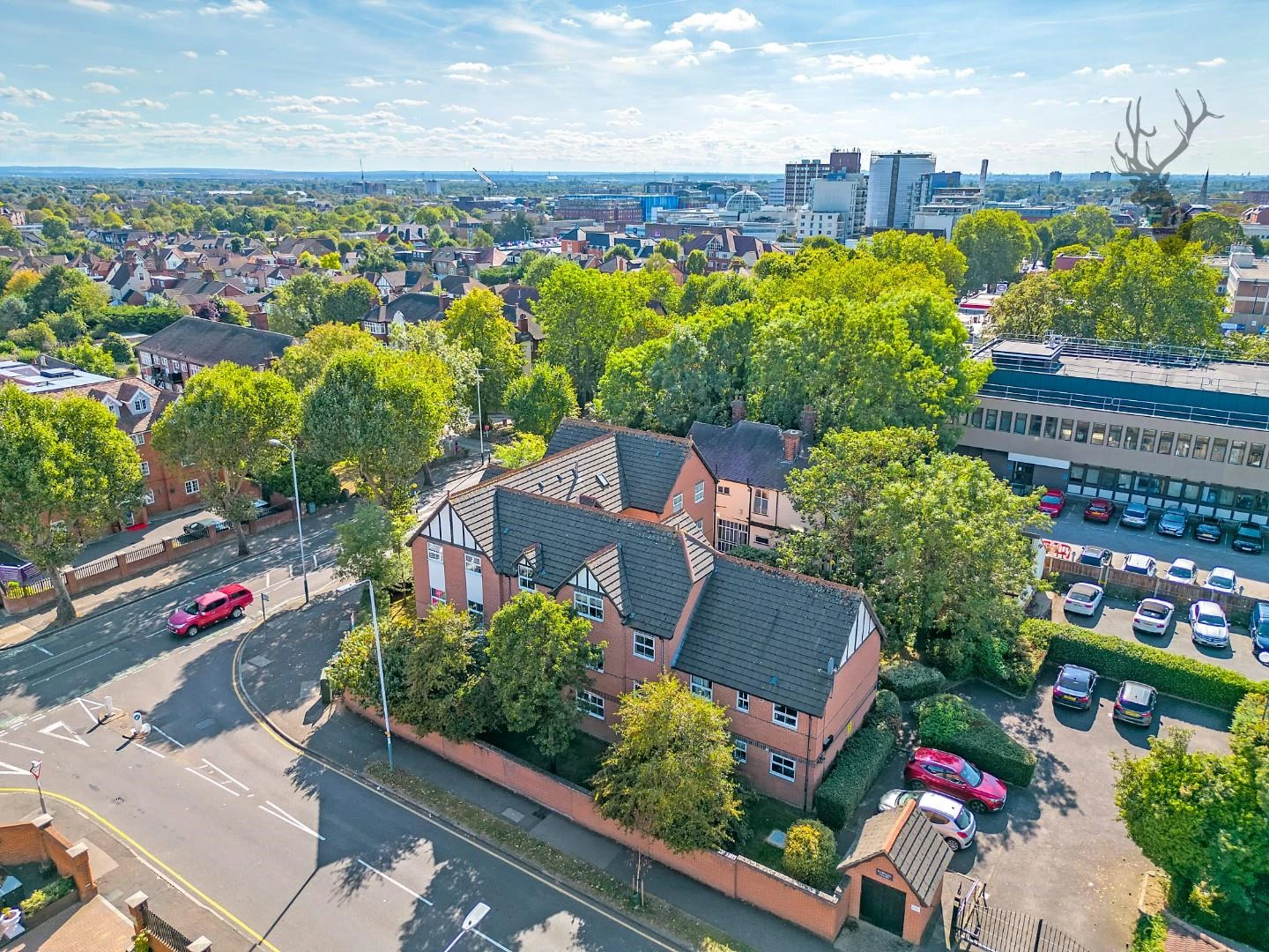 Pettits Lane Romford RM1