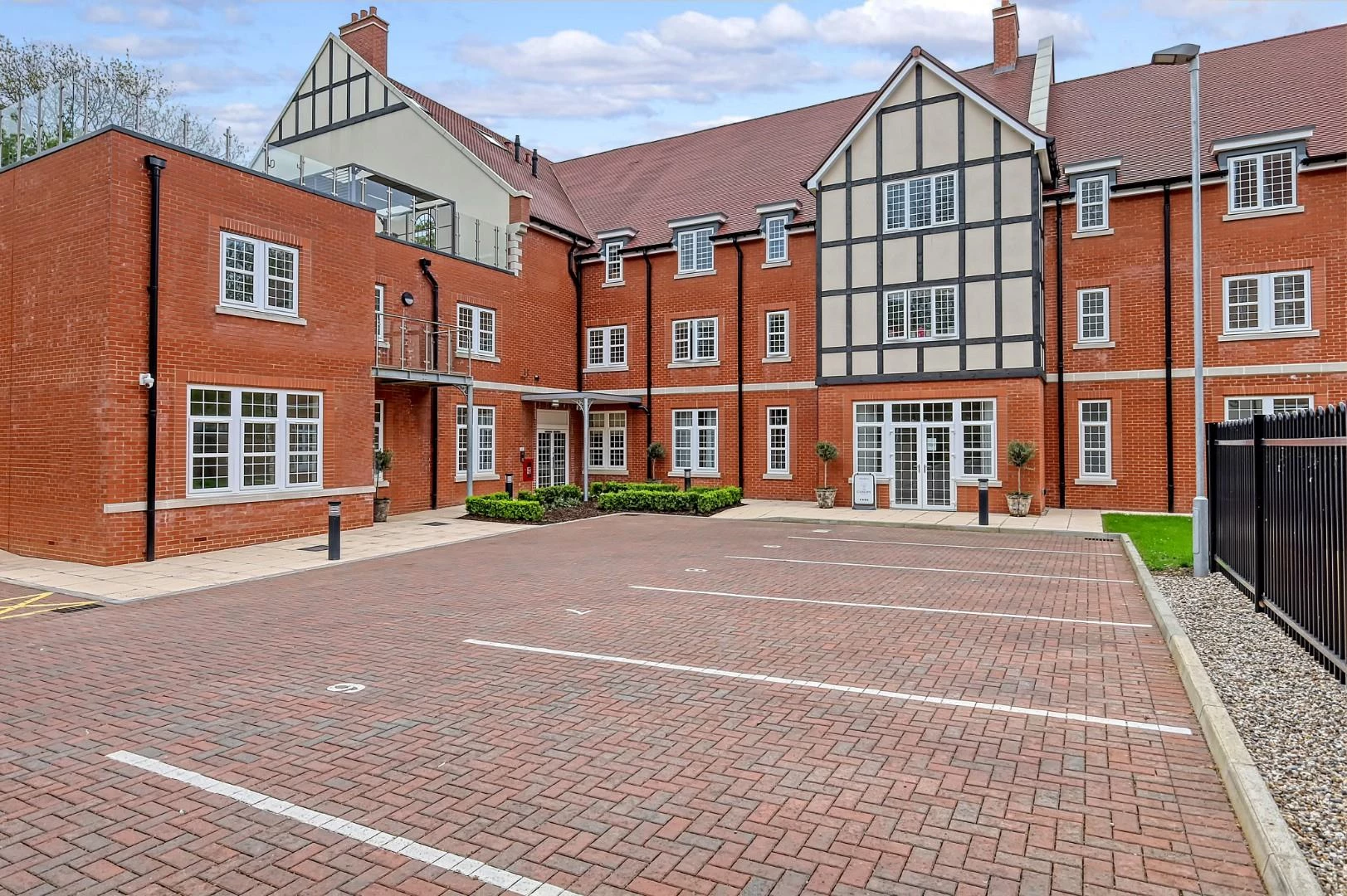 Similar Property: Apartment in 