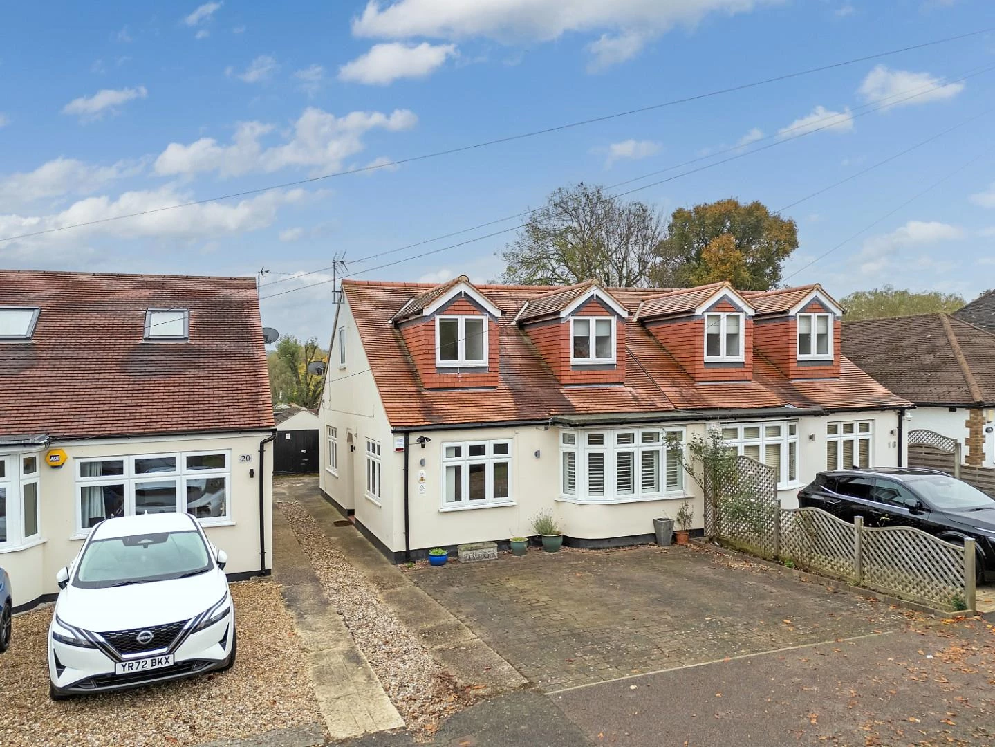 Similar Property: Chalet Bungalow - Semi Detache in Theydon Bois