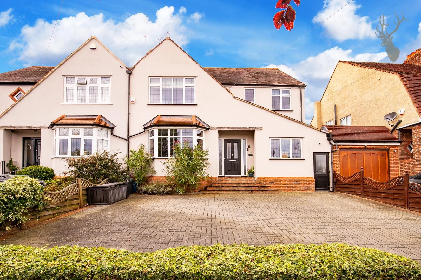 Dukes Avenue Theydon Bois CM16
